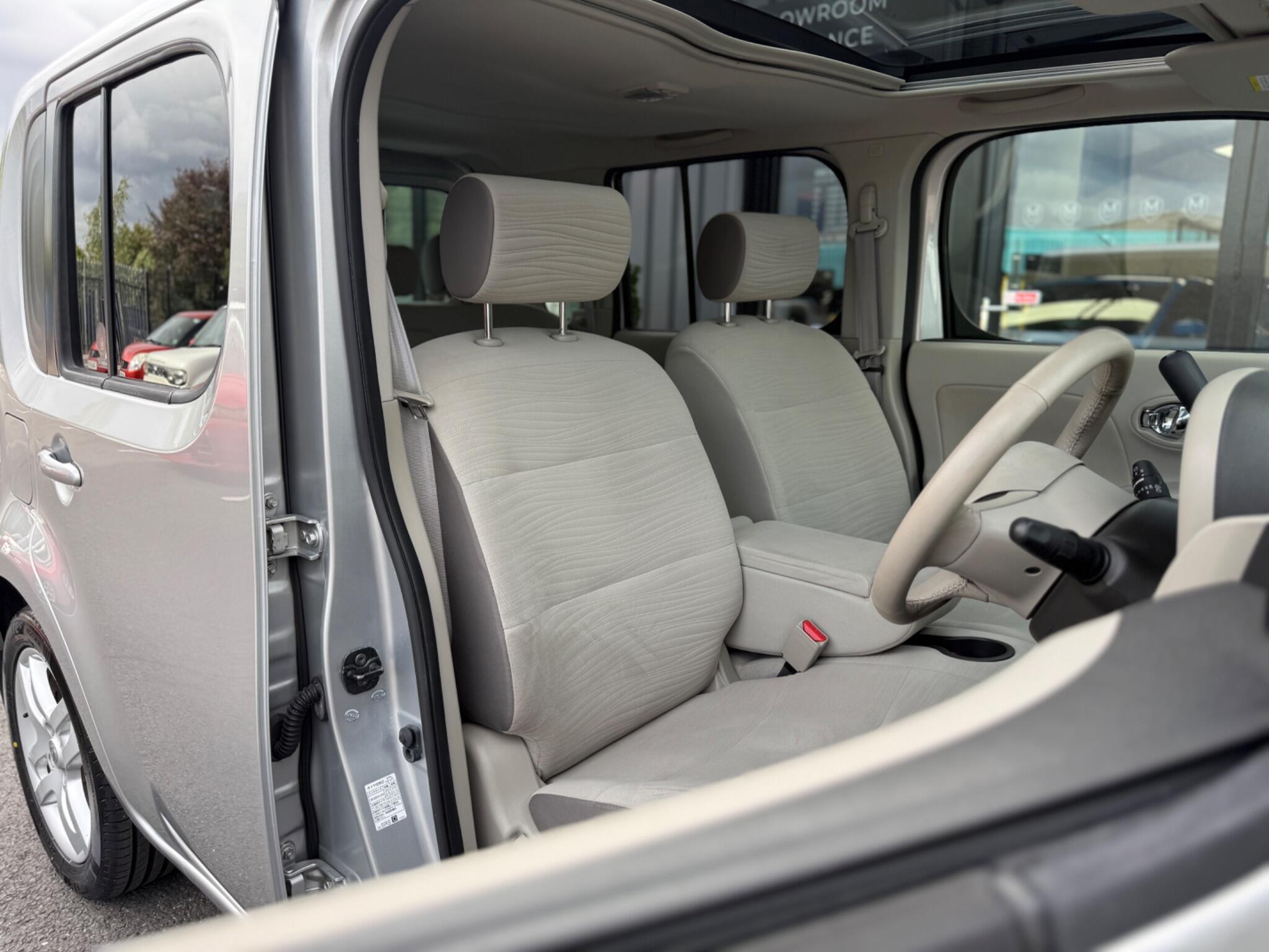 Nissan Cube view 4