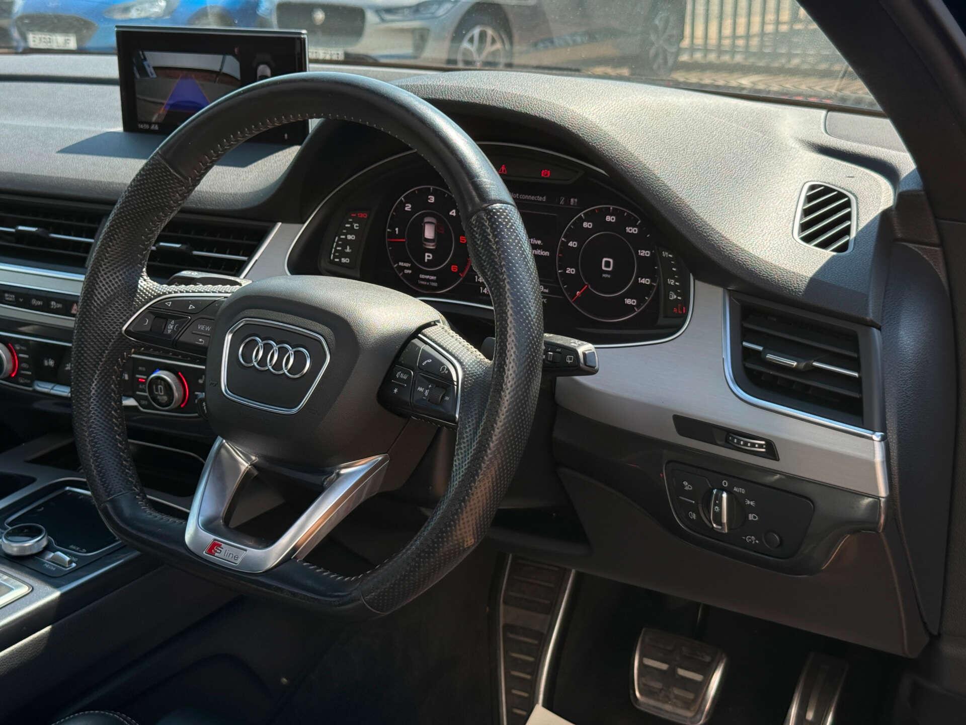 Audi Q7 view 54