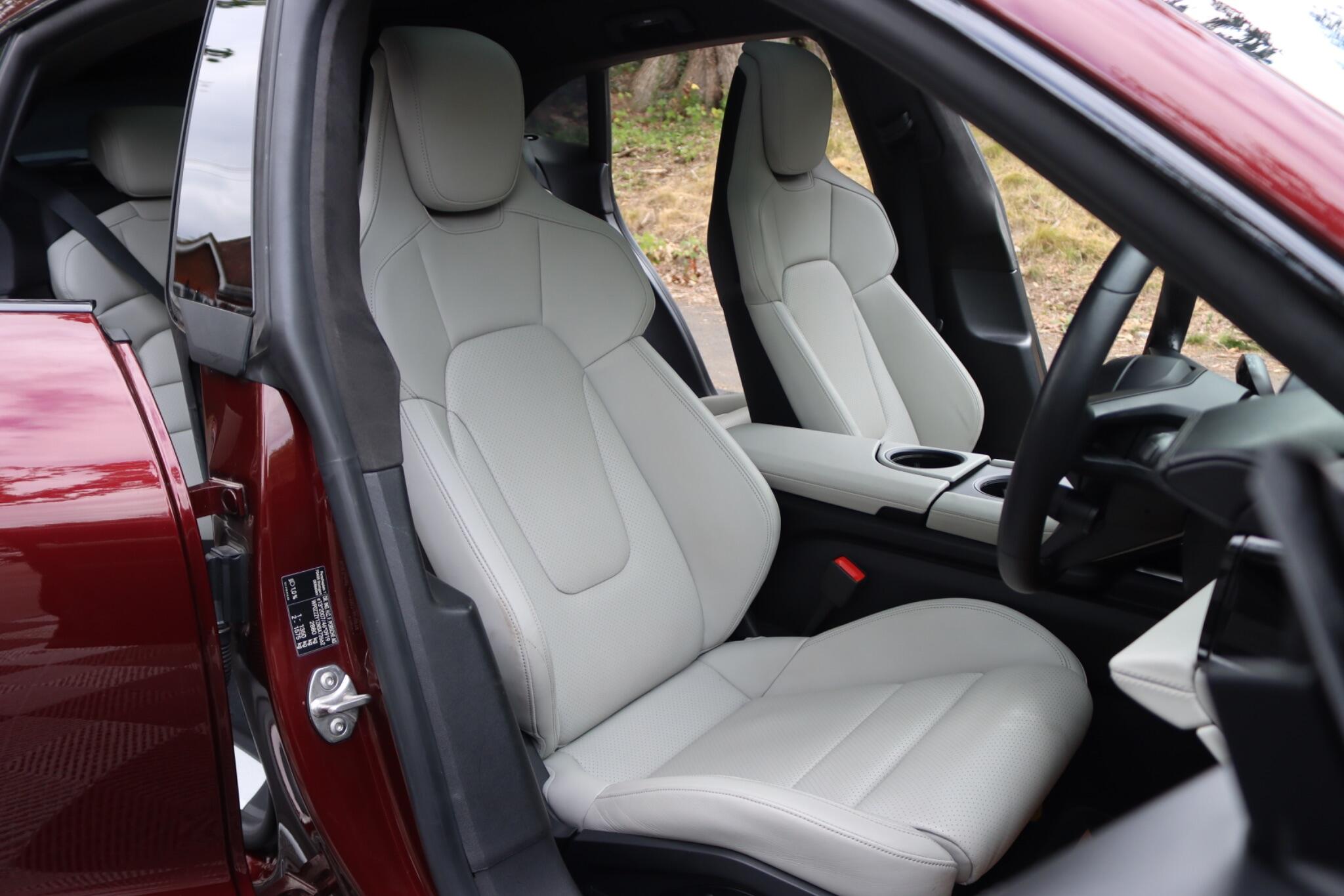 Porsche Taycan view 70