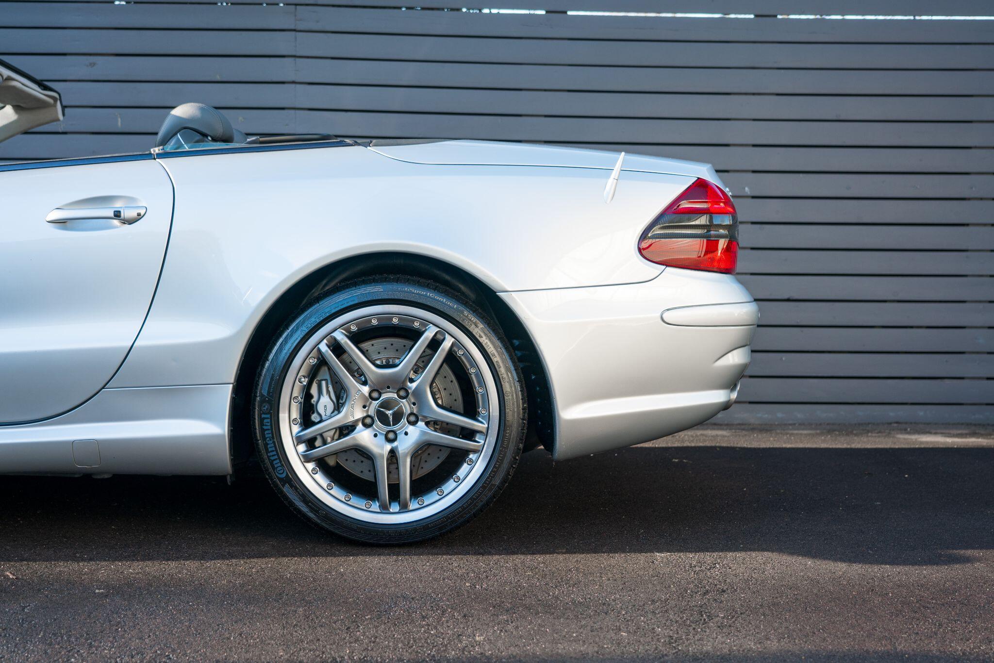 Mercedes-Benz SL view 23