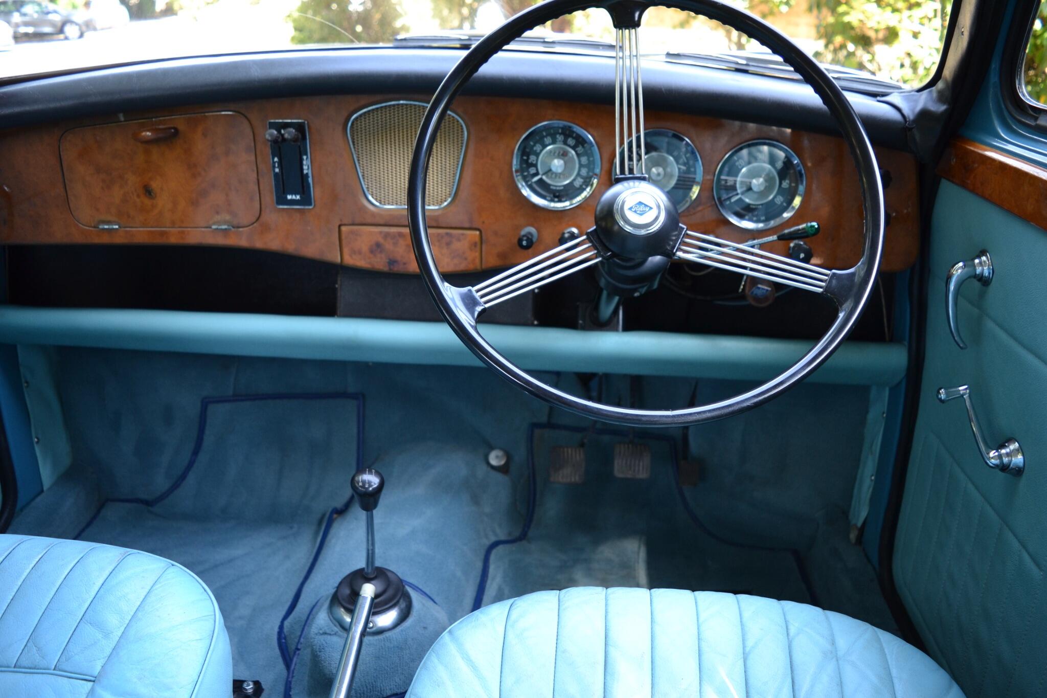 1991 Riley 1.5 view 17