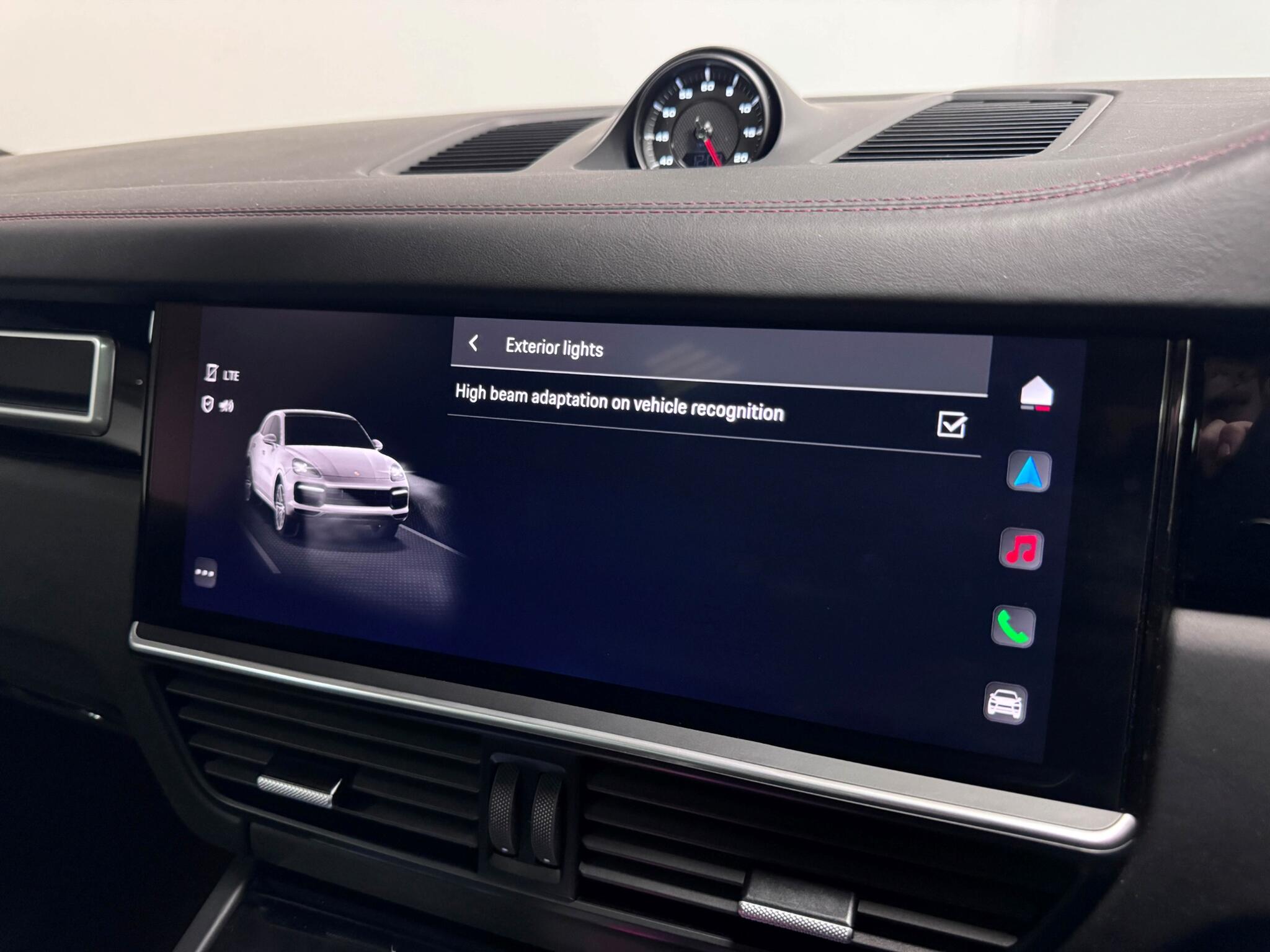 Porsche Cayenne view 74