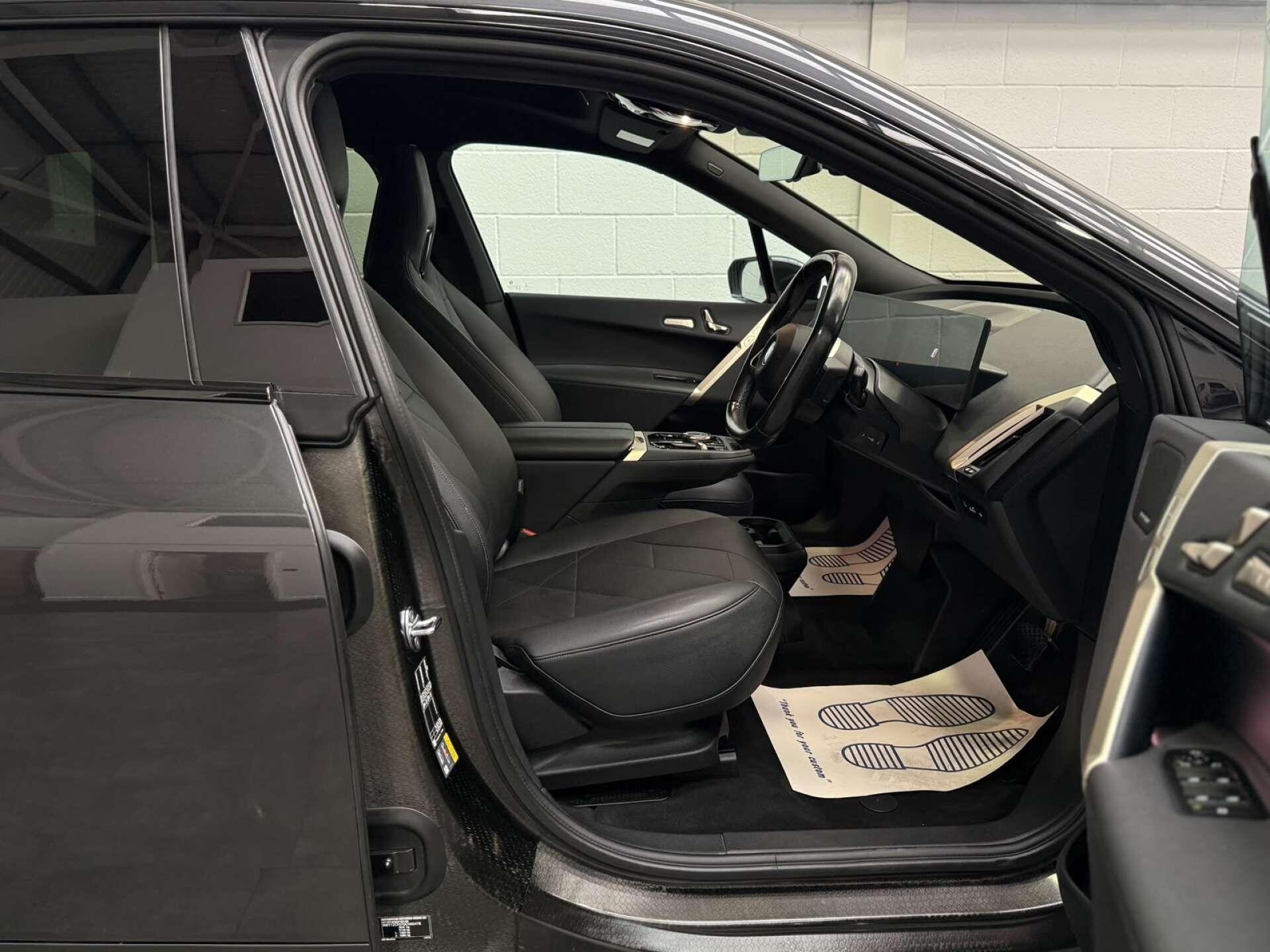 BMW Ix view 14