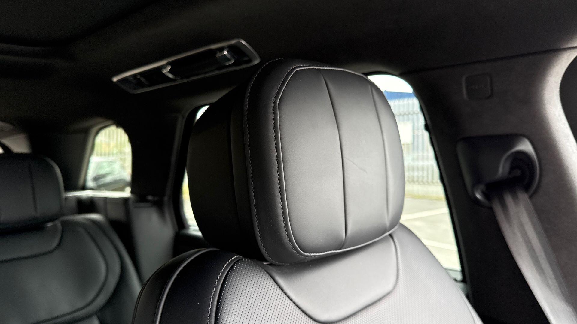 Land Rover Range Rover Sport view 43