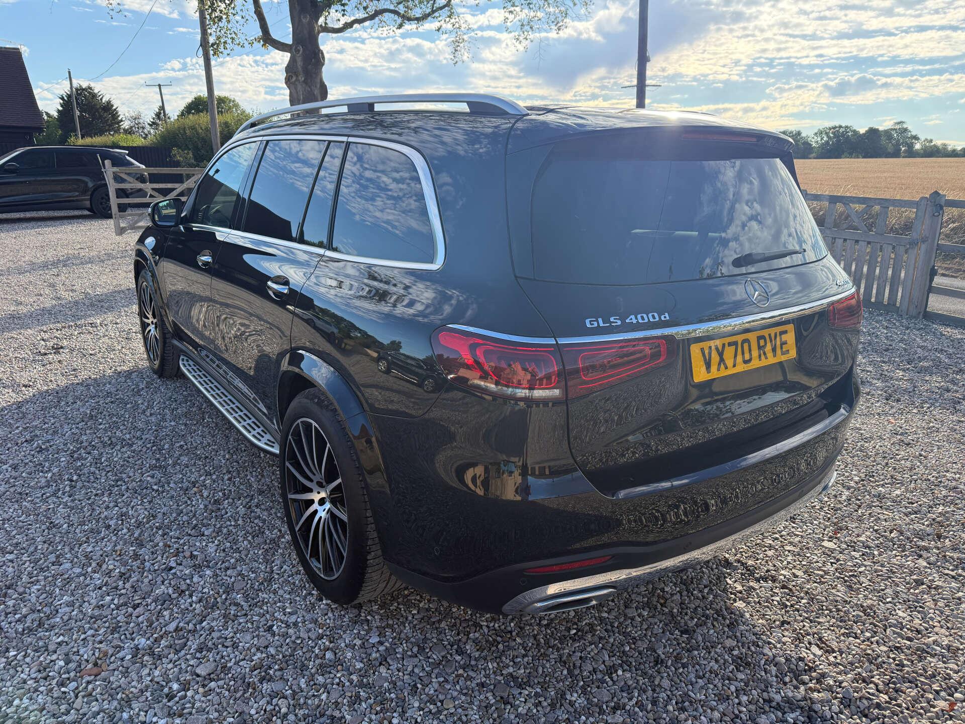 Mercedes-Benz GLS view 3