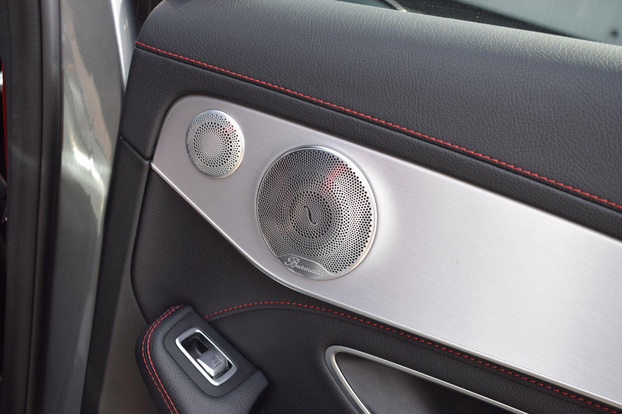 Mercedes-Benz C-Class view 23
