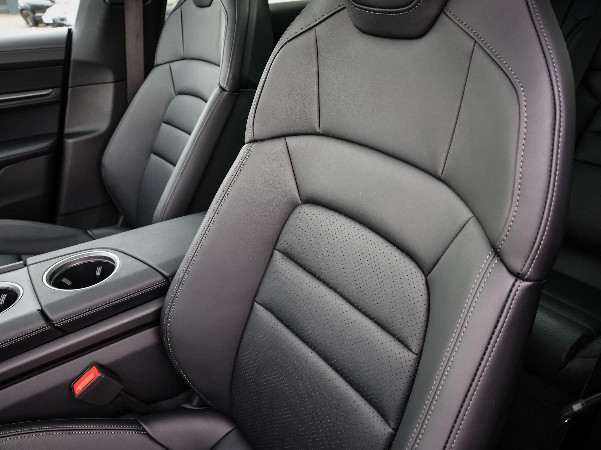 Porsche Taycan view 14