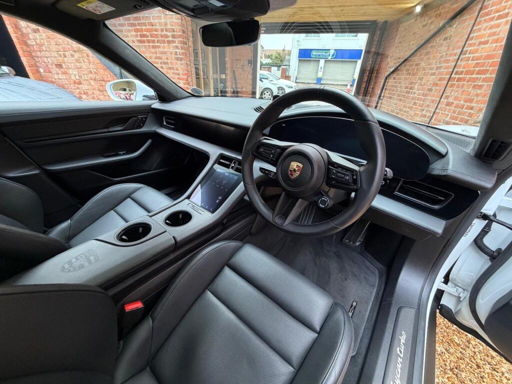 Porsche Taycan view 20
