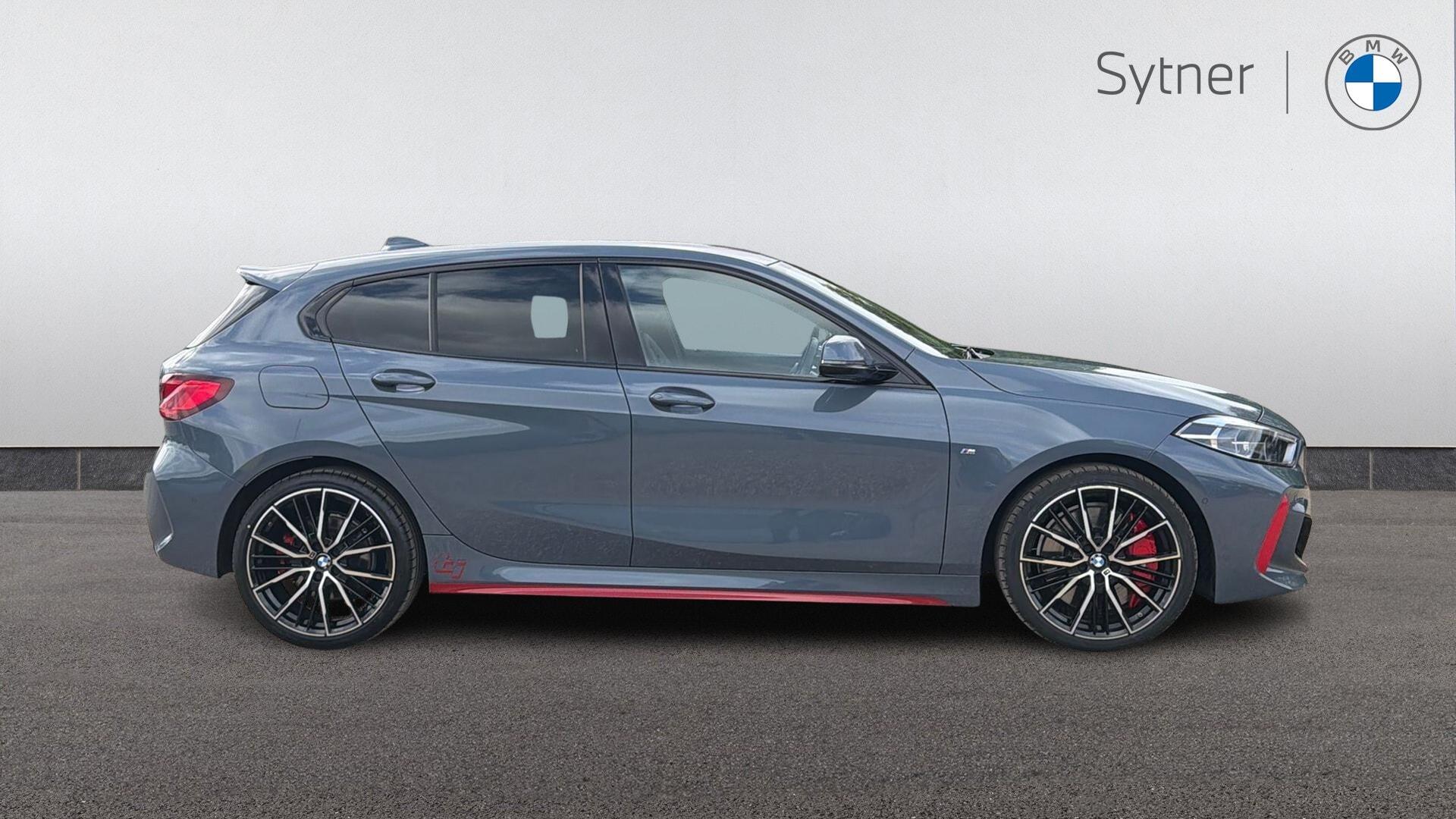 BMW 1 Series view 3