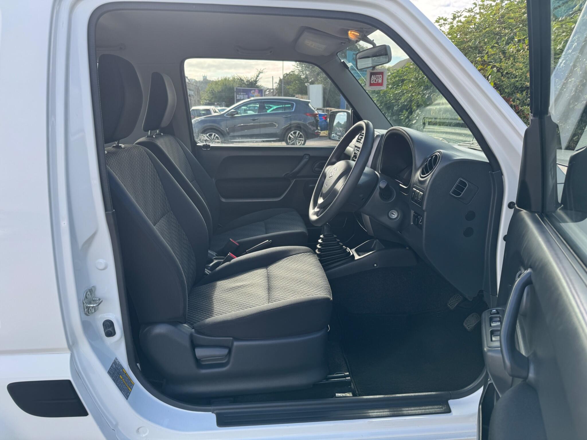 Suzuki Jimny view 33