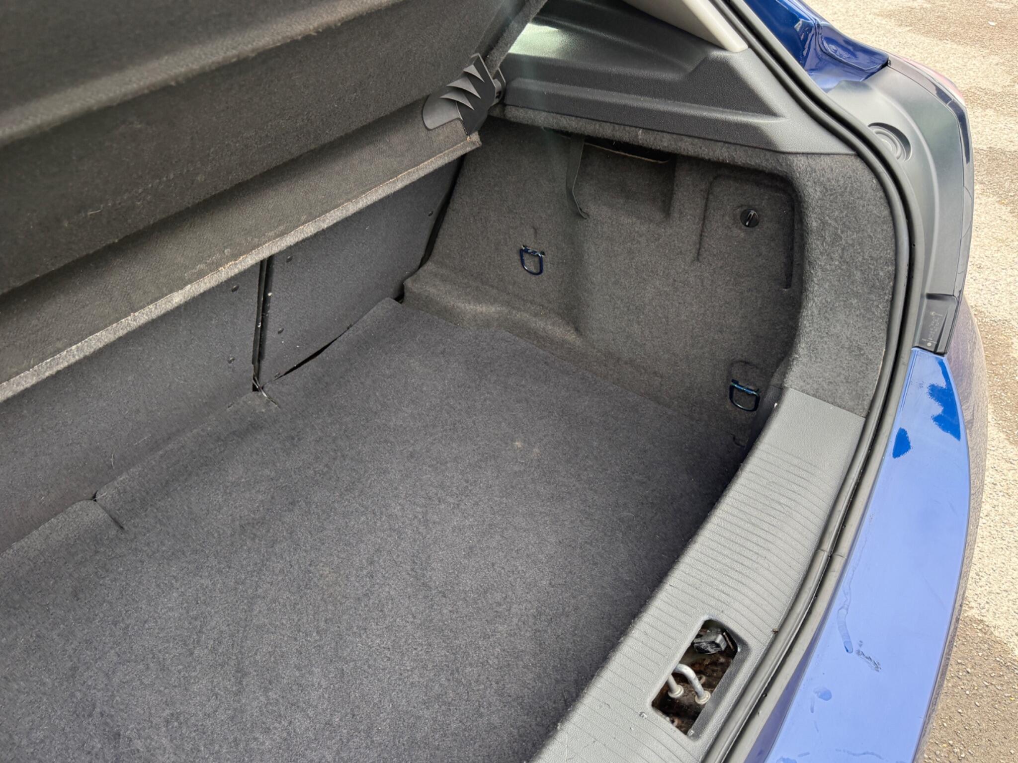 Vauxhall Astra - Image 32