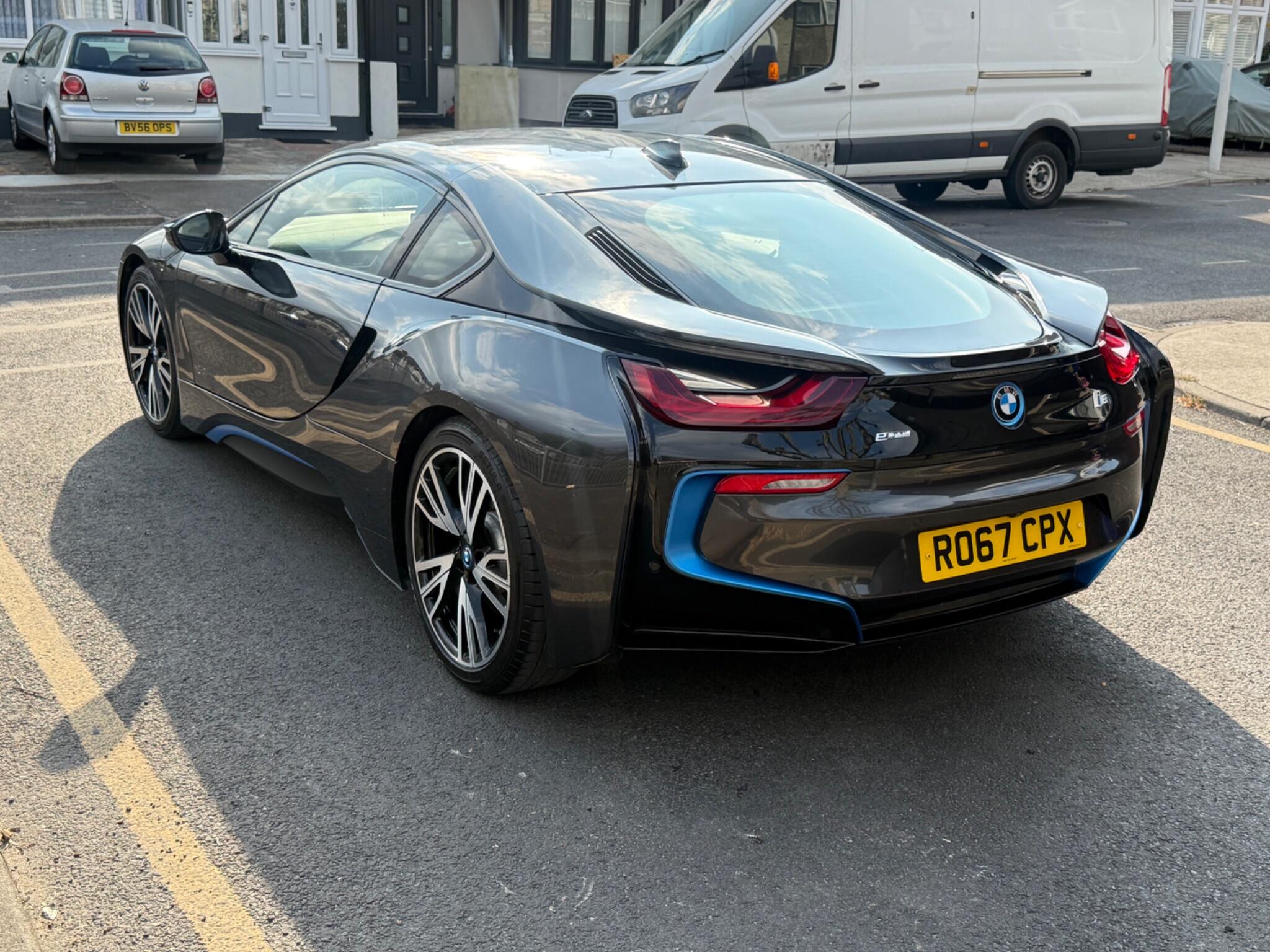 BMW I8 view 6