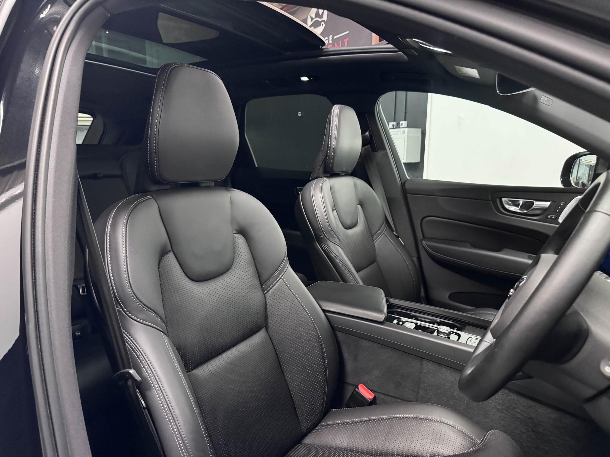 Volvo XC60 view 32