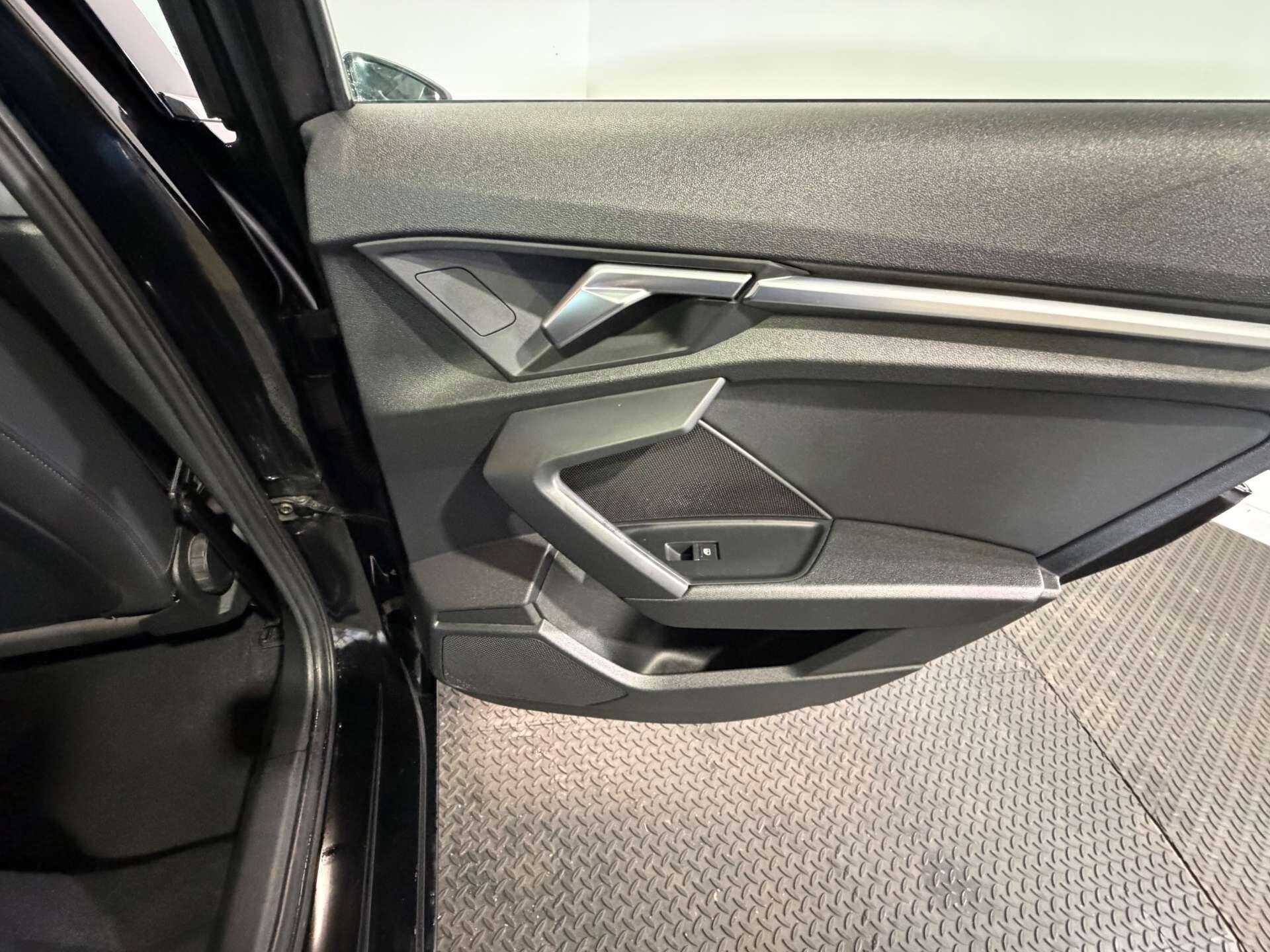 Audi A3 view 56