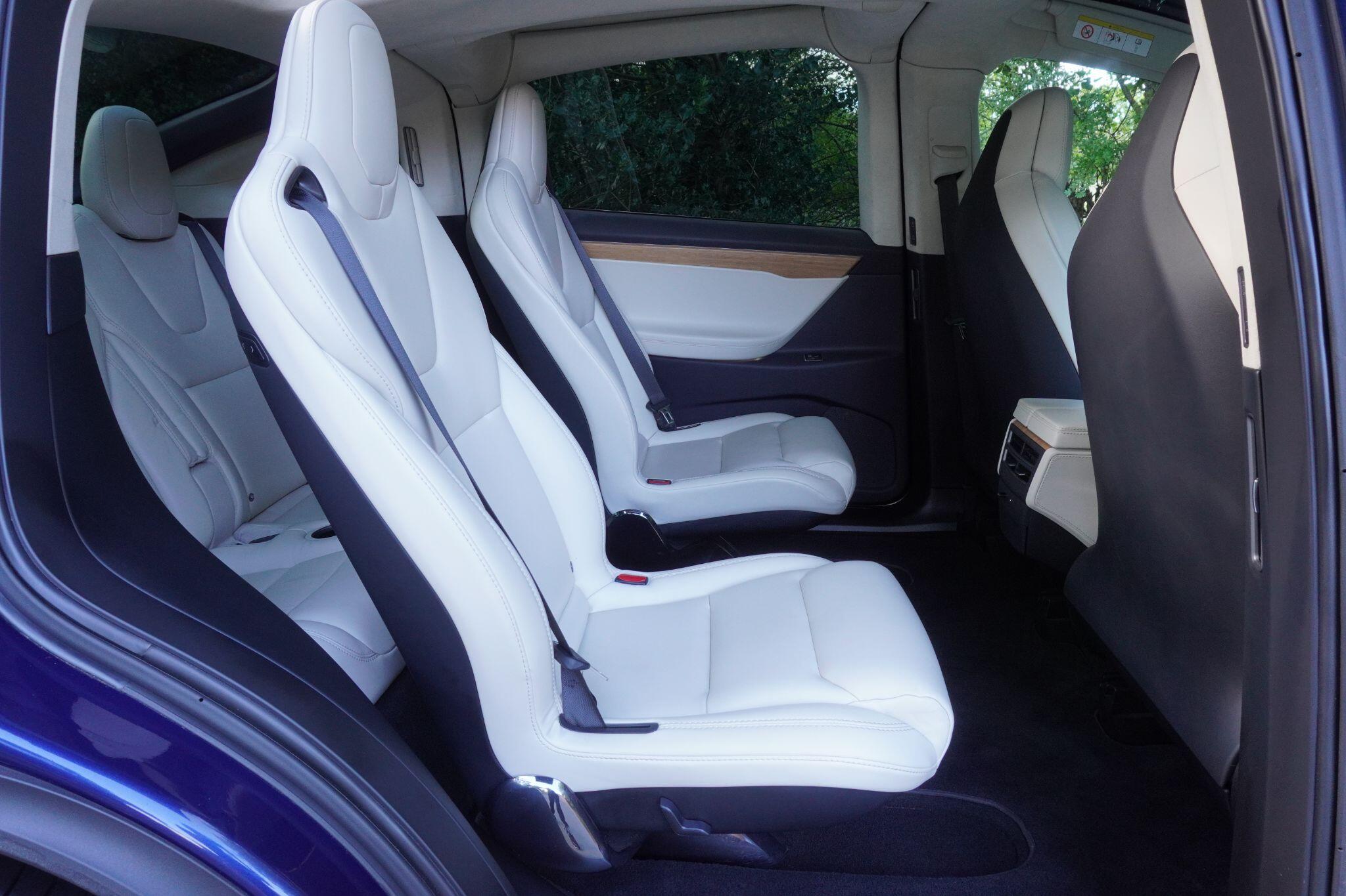 Tesla Model X view 43