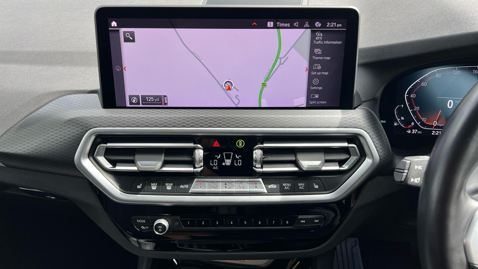 BMW X3 view 8