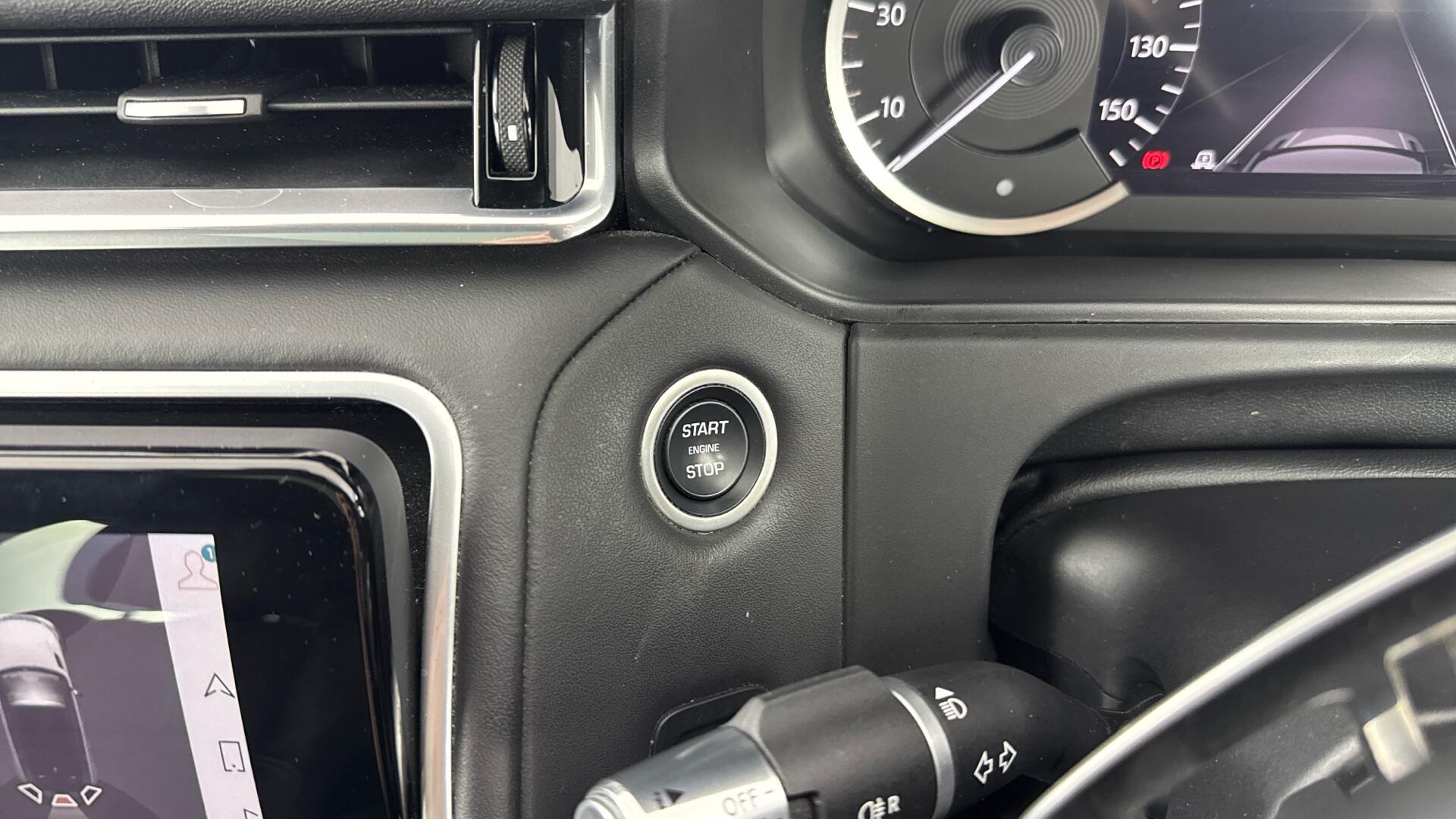 Land Rover Range Rover Velar view 47