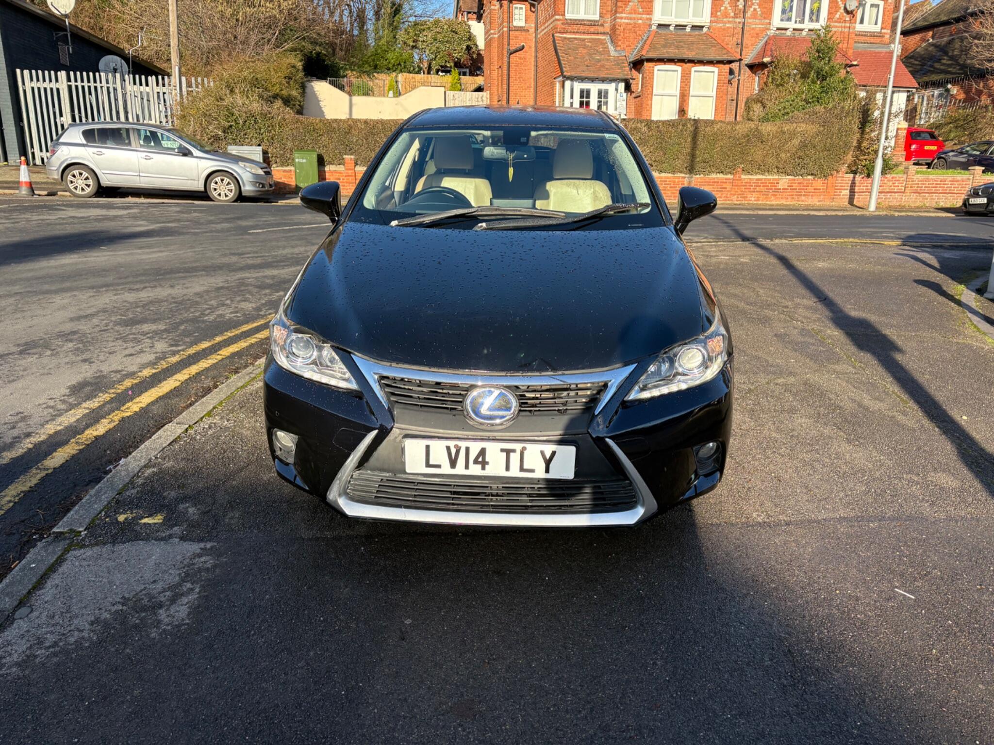 2014 Lexus CT 1.8 200h Luxury CVT Euro 6 (s/s) 5dr • 99,475 miles image 2