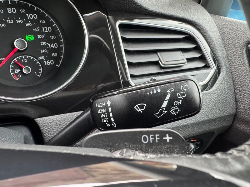 Volkswagen Golf SV view 37