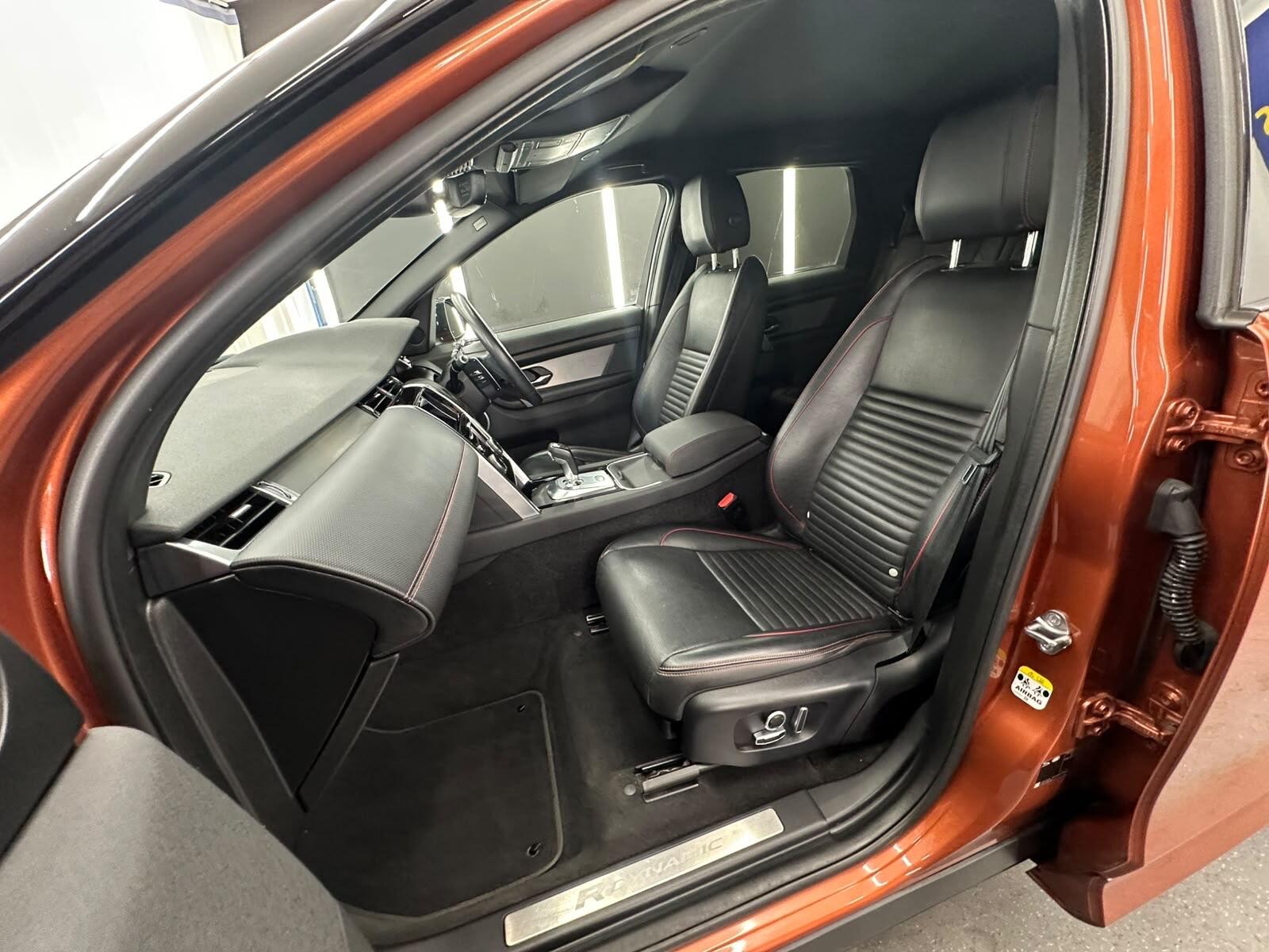 Land Rover Discovery Sport view 26