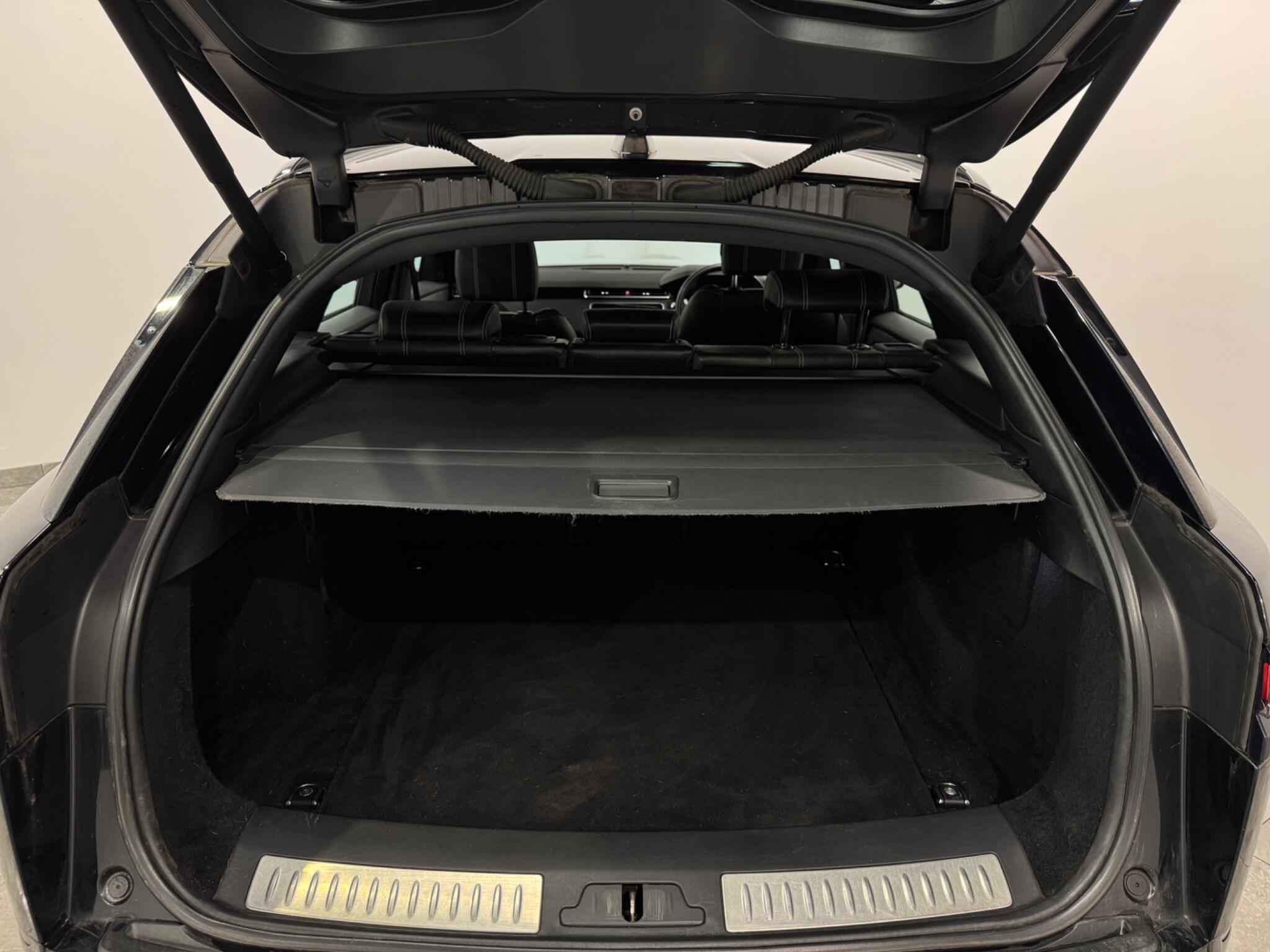 Land Rover Range Rover Velar view 25