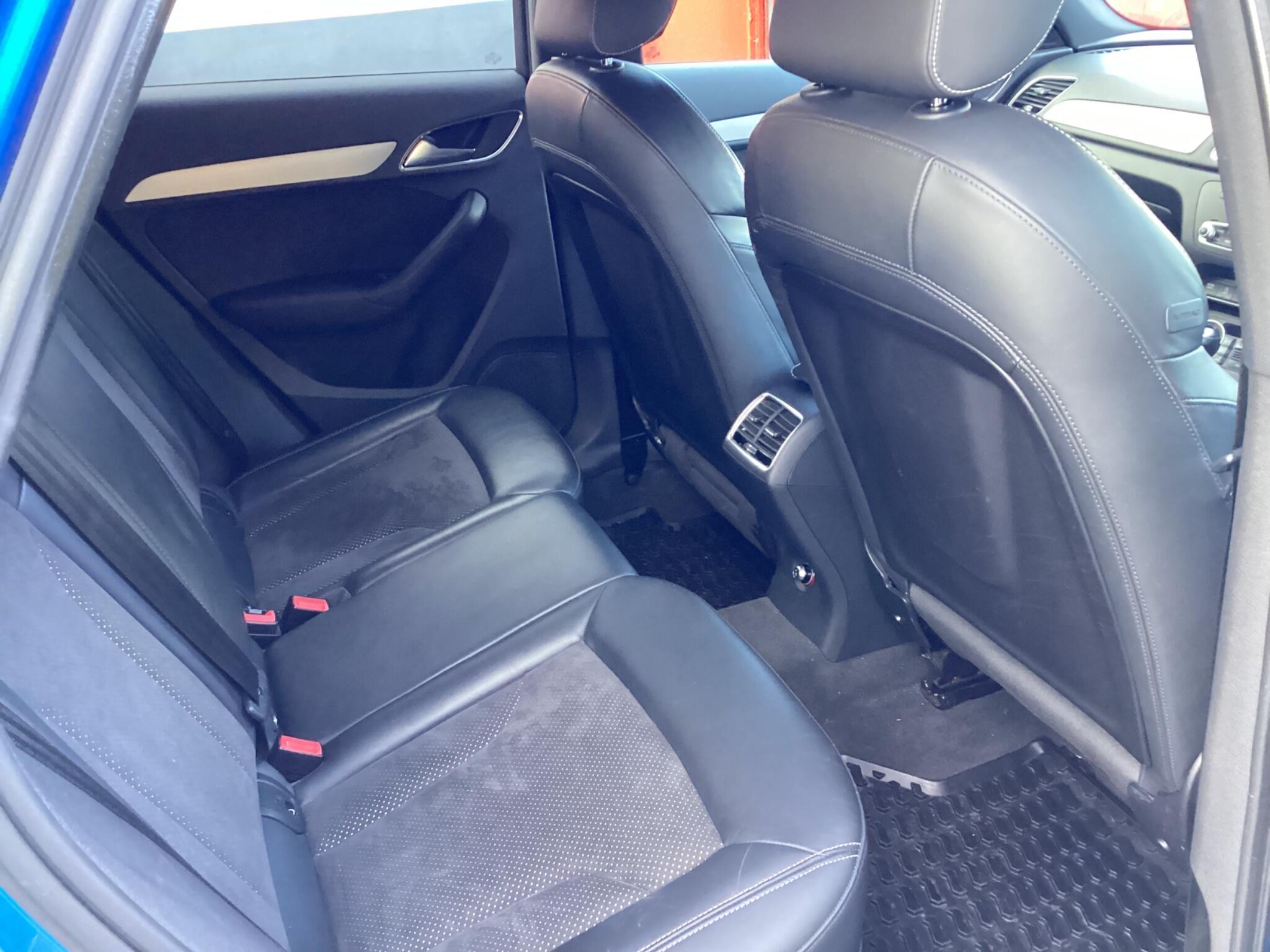 Audi Q3 view 15