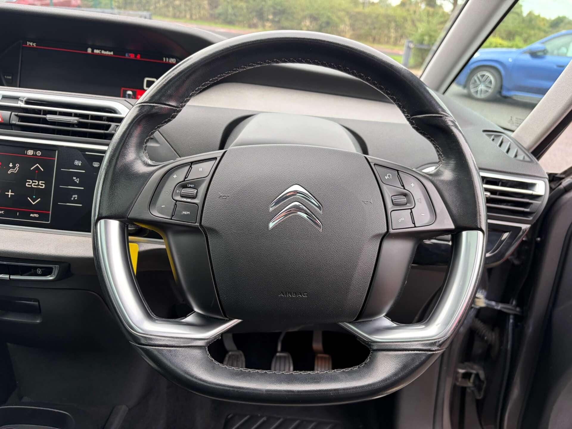 Citroen Grand C4 Picasso view 42