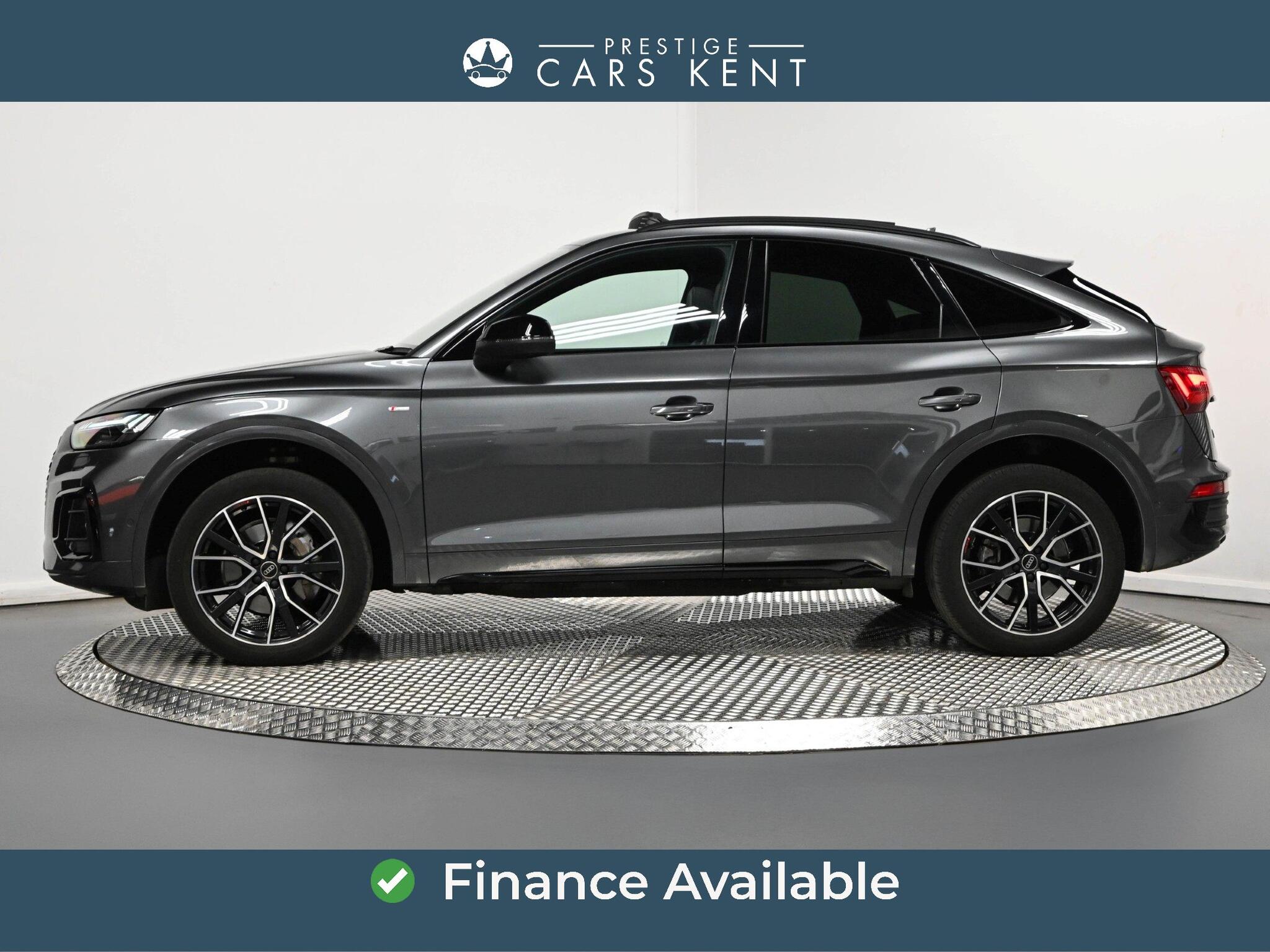 Audi Q5 view 4