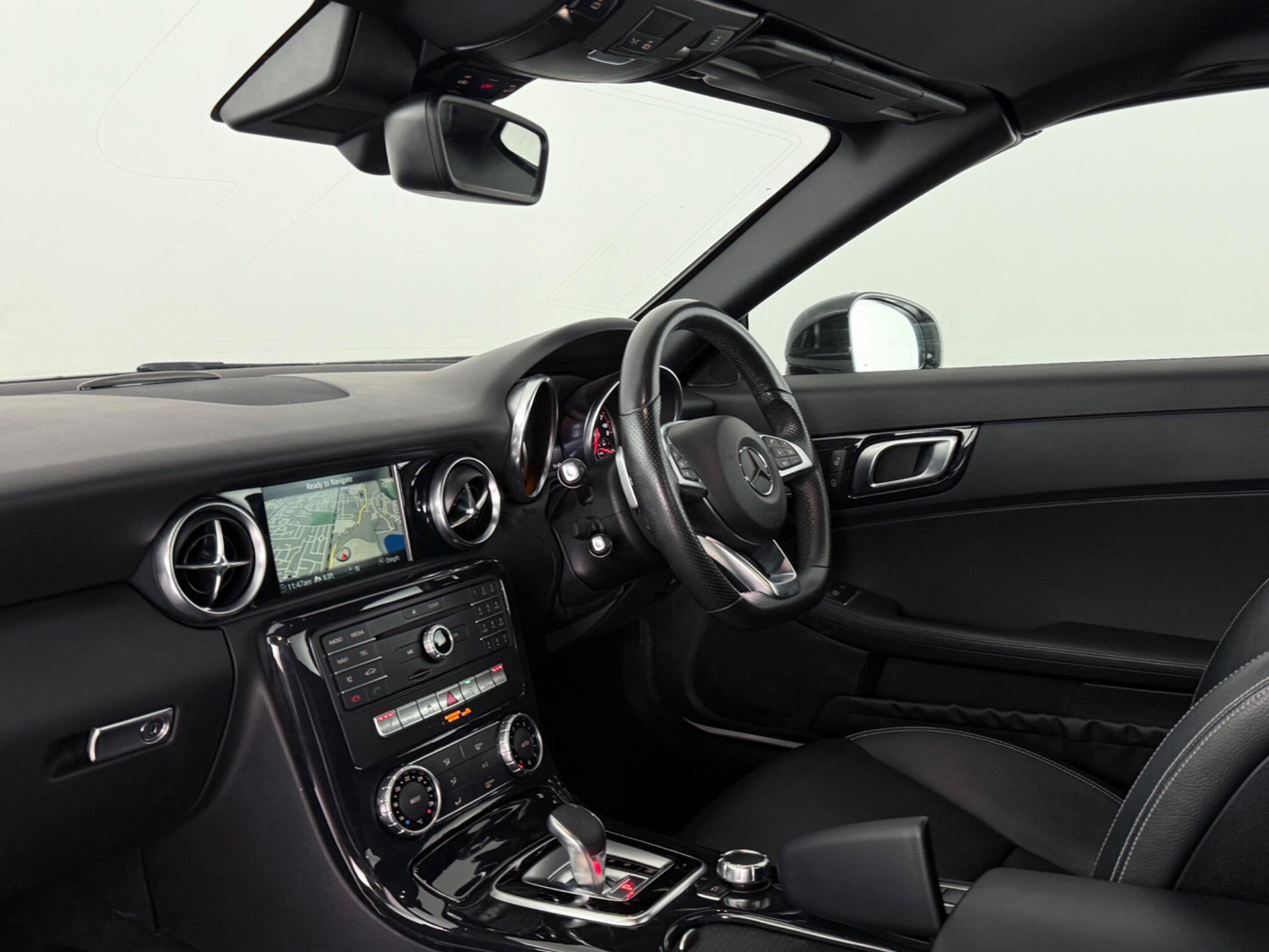 Mercedes-Benz SLC view 4