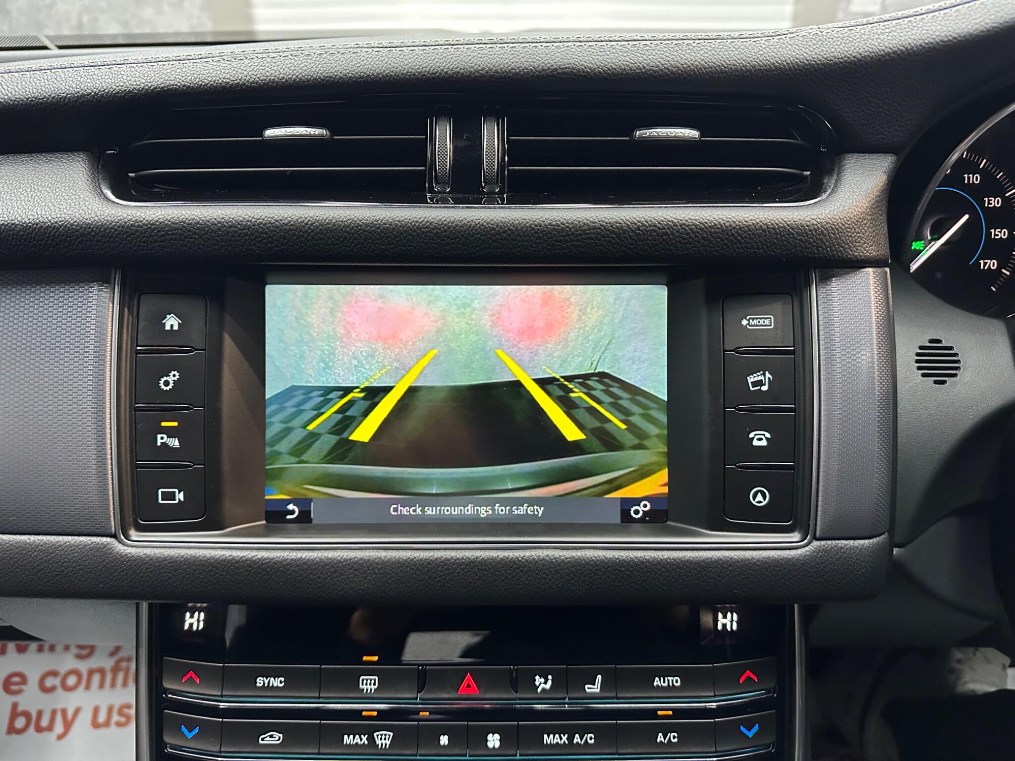 Jaguar XF view 11