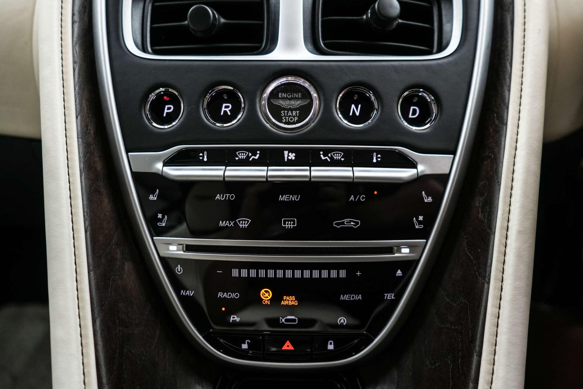 Aston Martin DB11 view 30