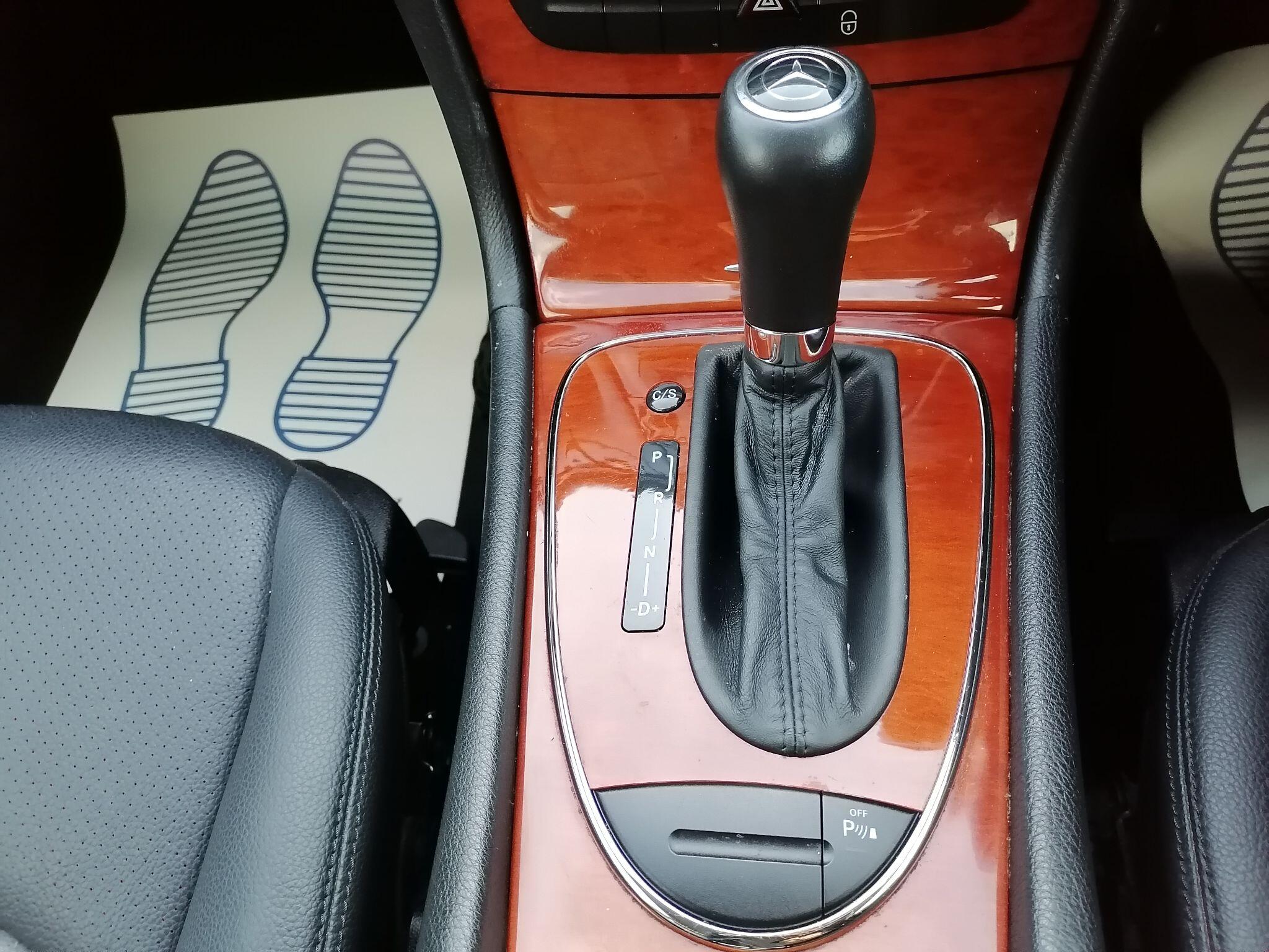 Mercedes-Benz E-Class view 28
