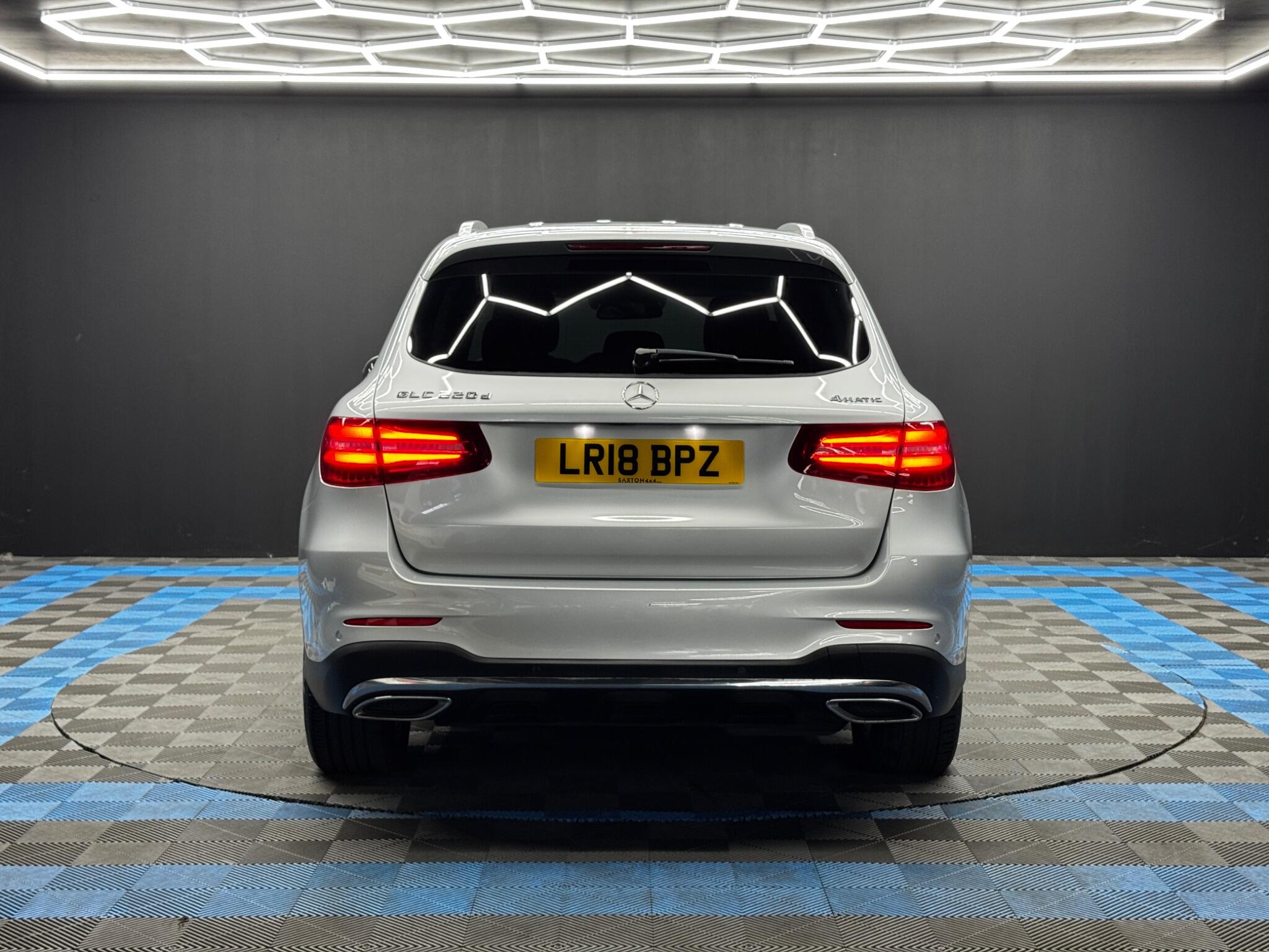 Mercedes-Benz GLC view 6