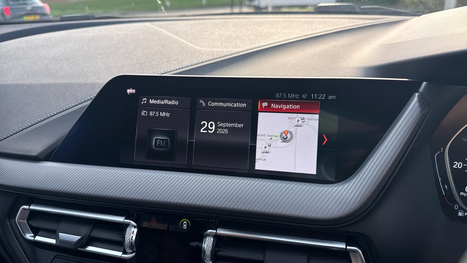 BMW 1 Series view 8