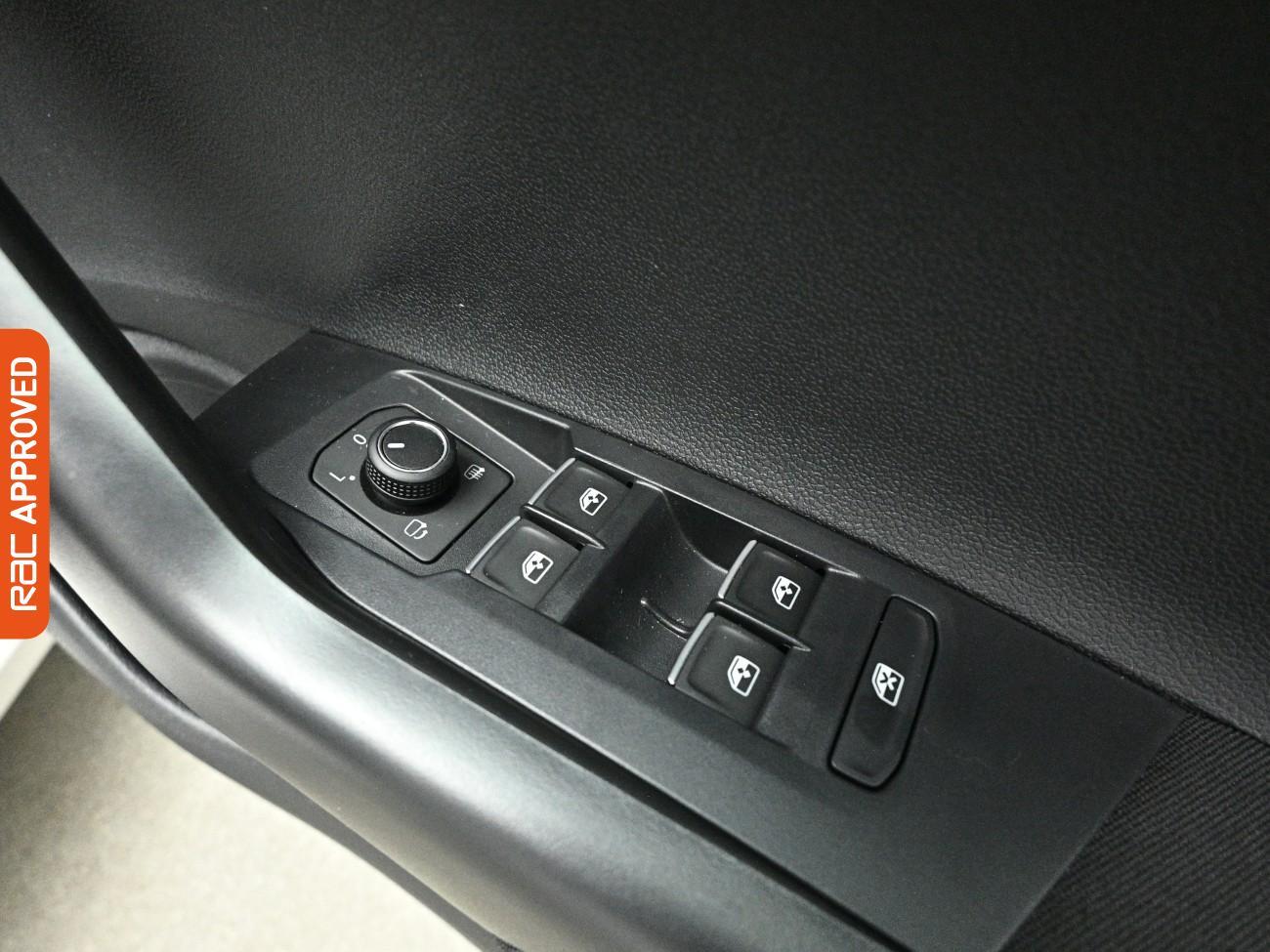 Volkswagen Taigo view 27