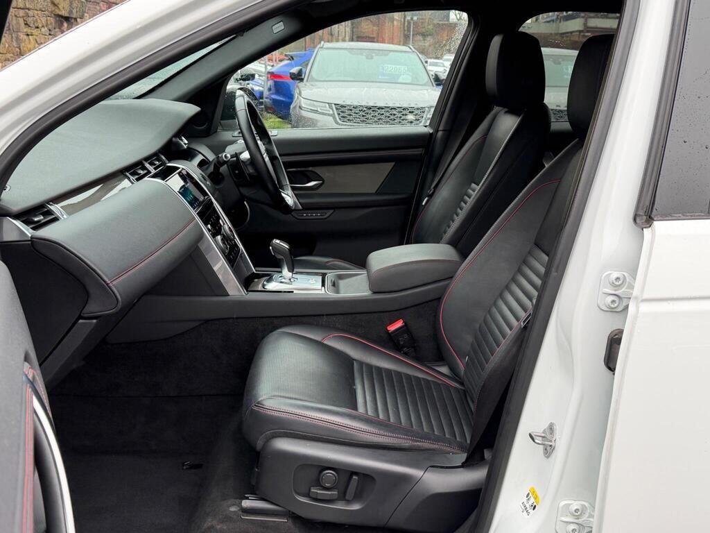 Land Rover Discovery Sport view 16