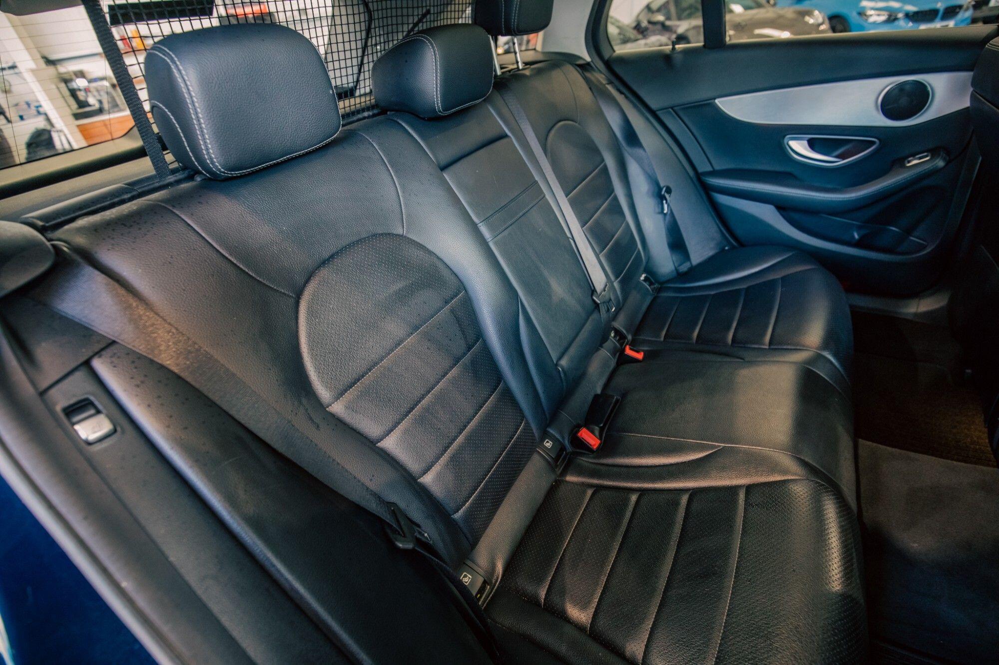 Mercedes-Benz C-Class view 9