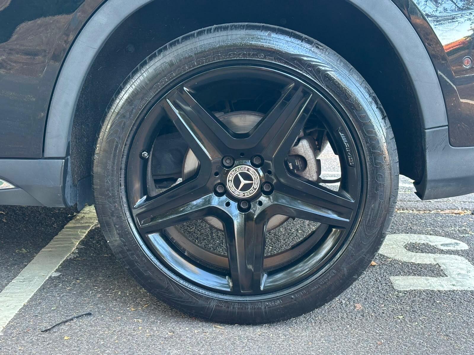 Mercedes-Benz Gla view 25
