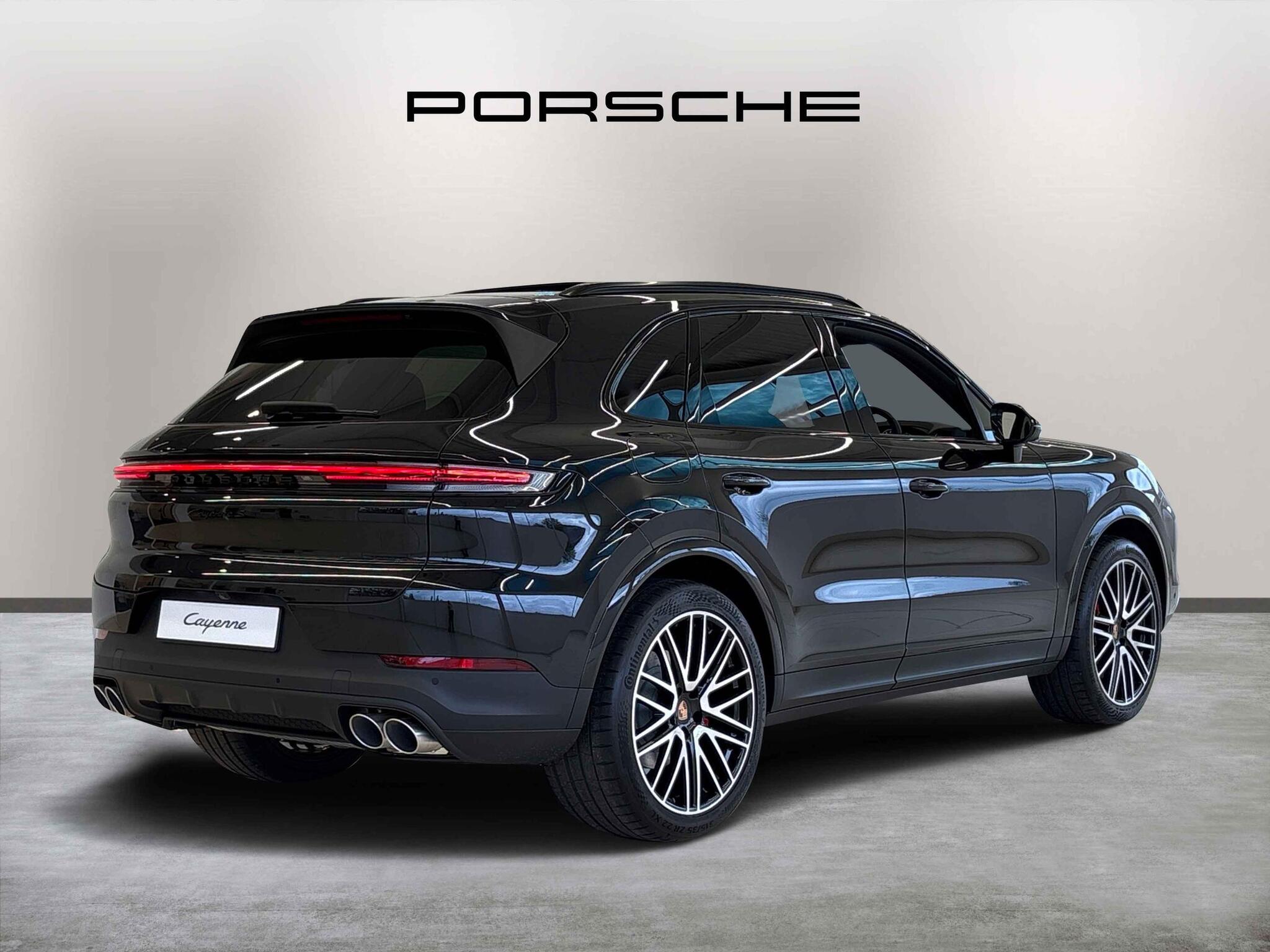 Porsche Cayenne view 7