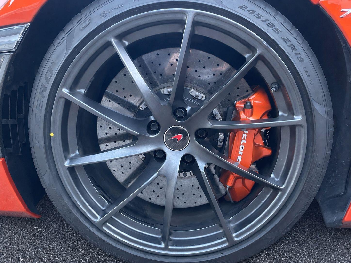 Mclaren 720s view 9