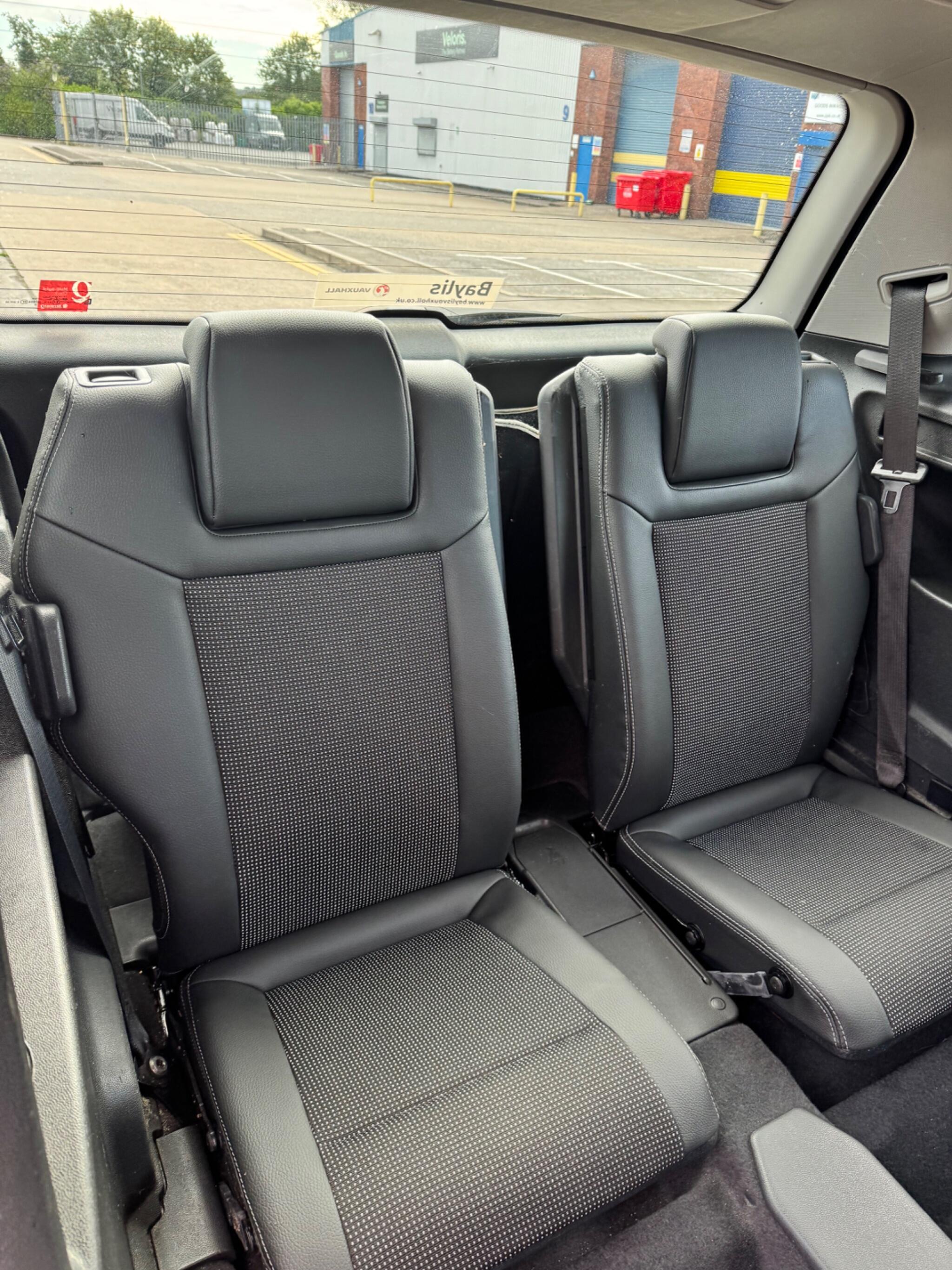 Vauxhall Zafira view 32
