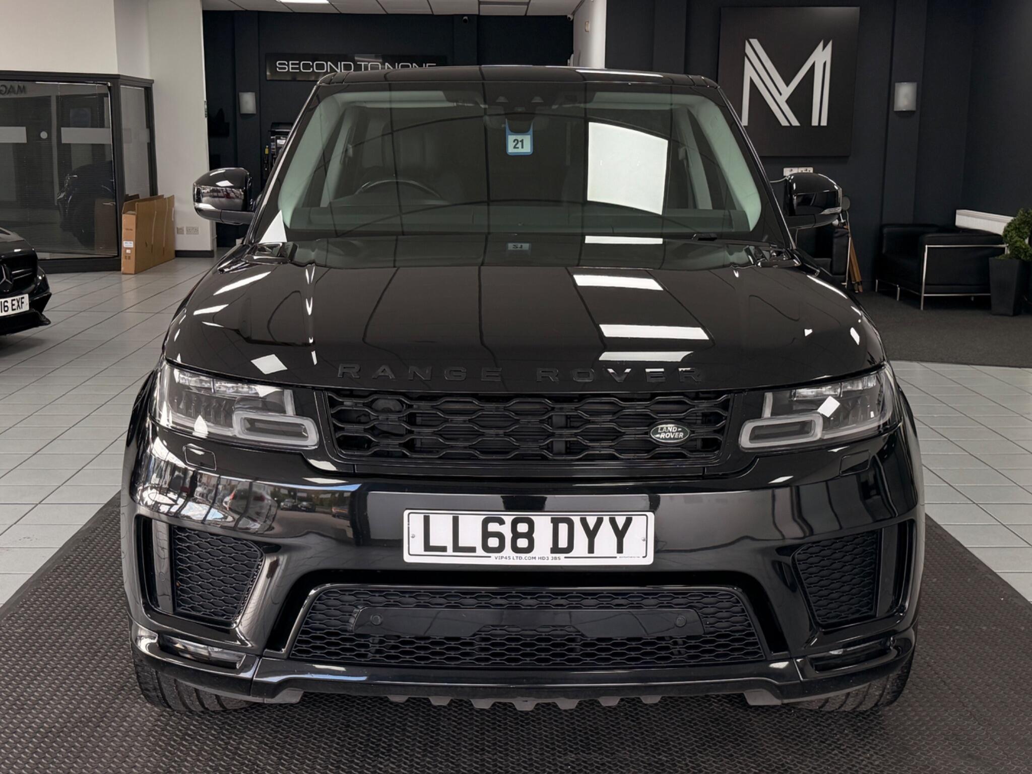 Land Rover Range Rover Sport view 3