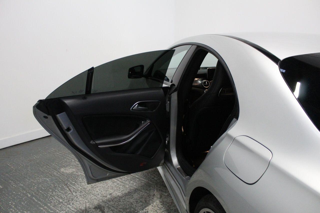 Mercedes-Benz CLA view 27