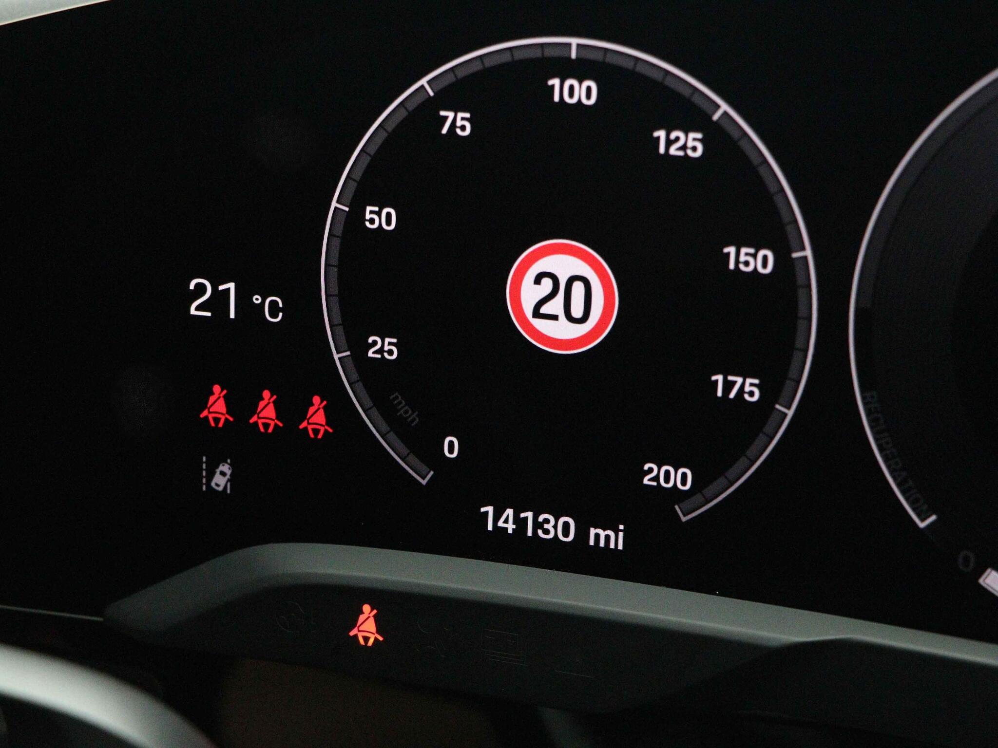 Porsche Taycan view 39