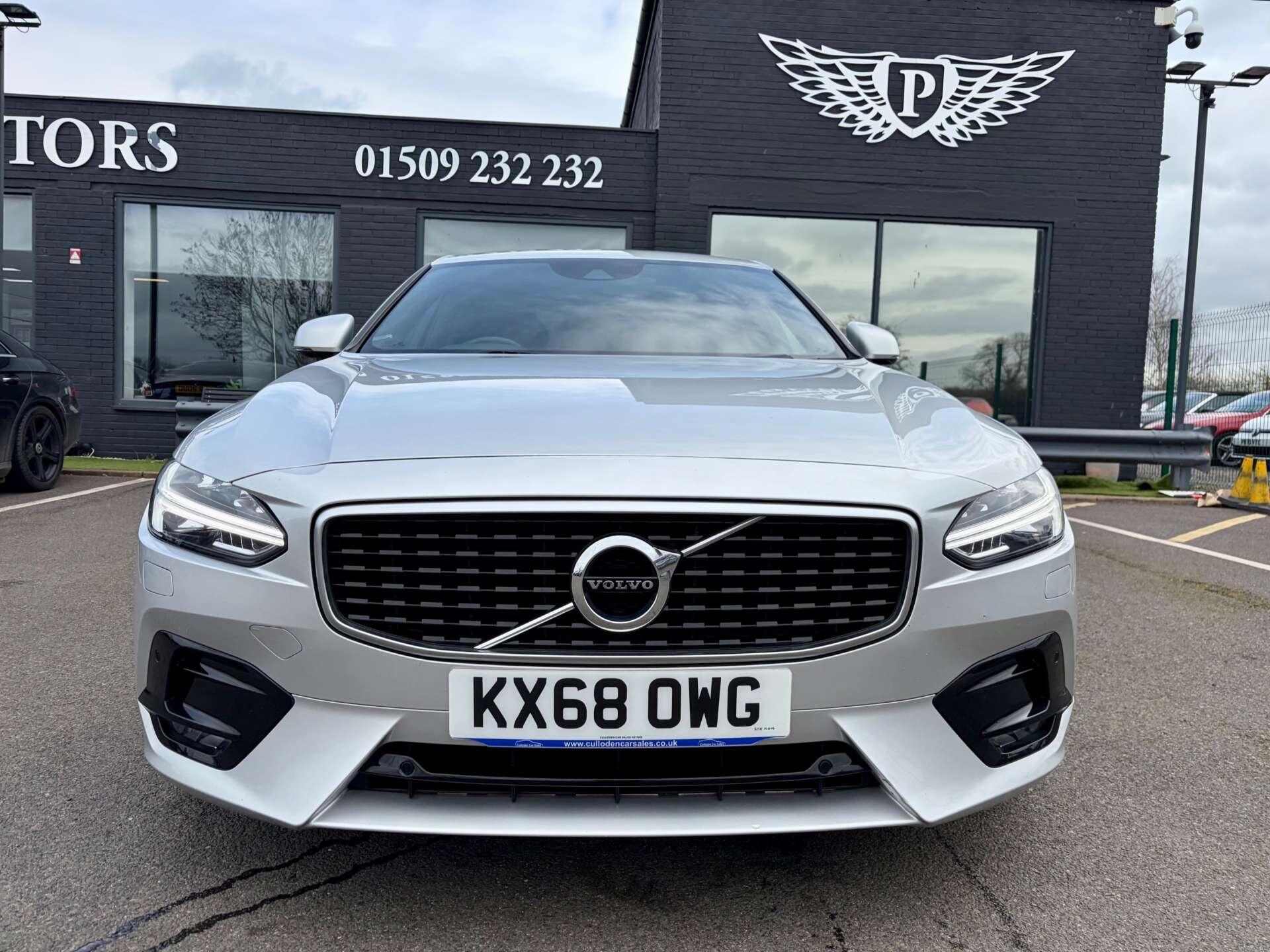 Volvo S90 view 3