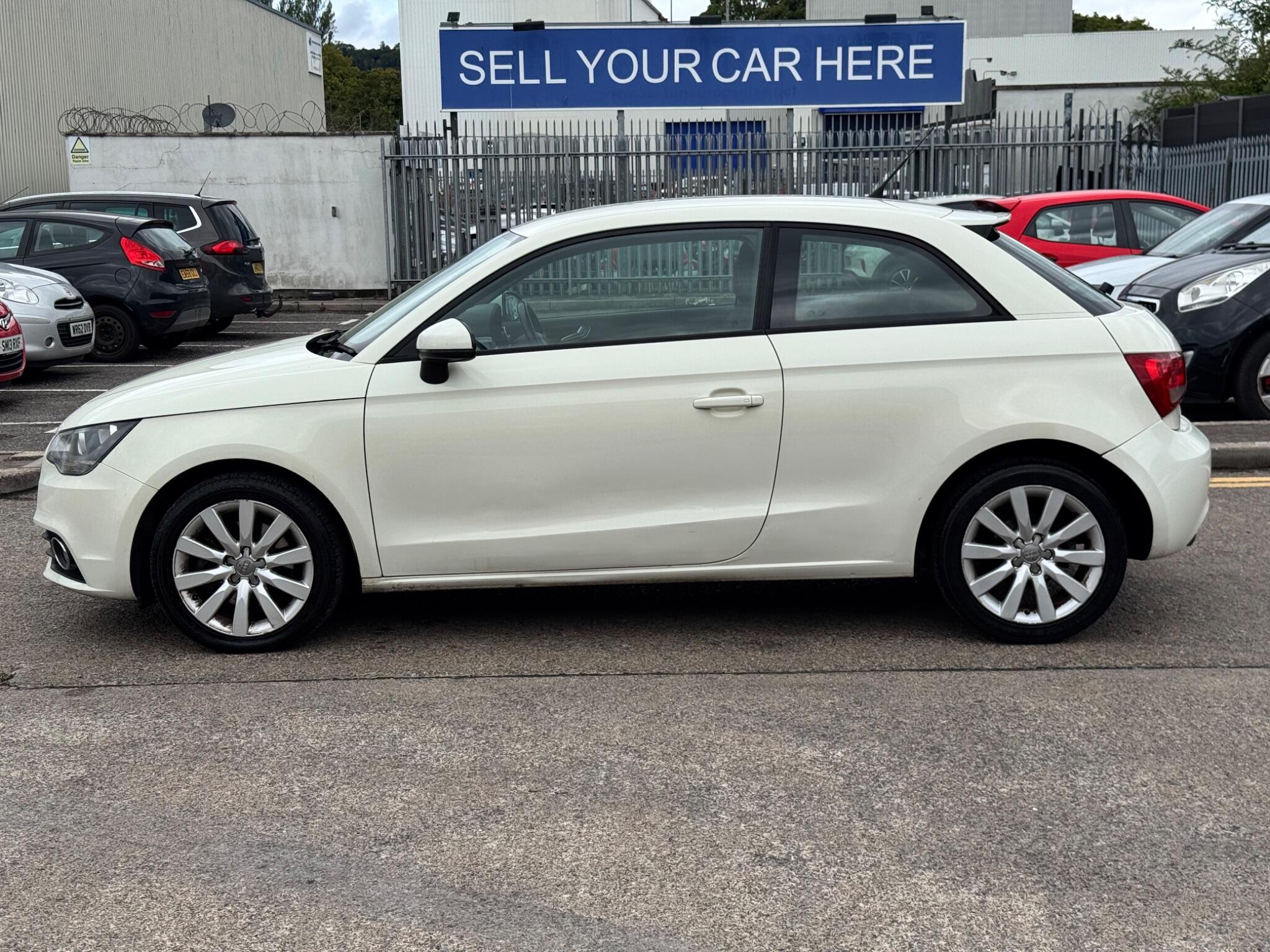 Audi A1 view 11