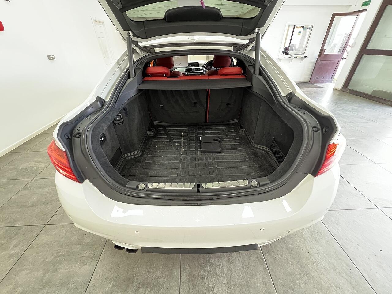 BMW 4 Series view 13