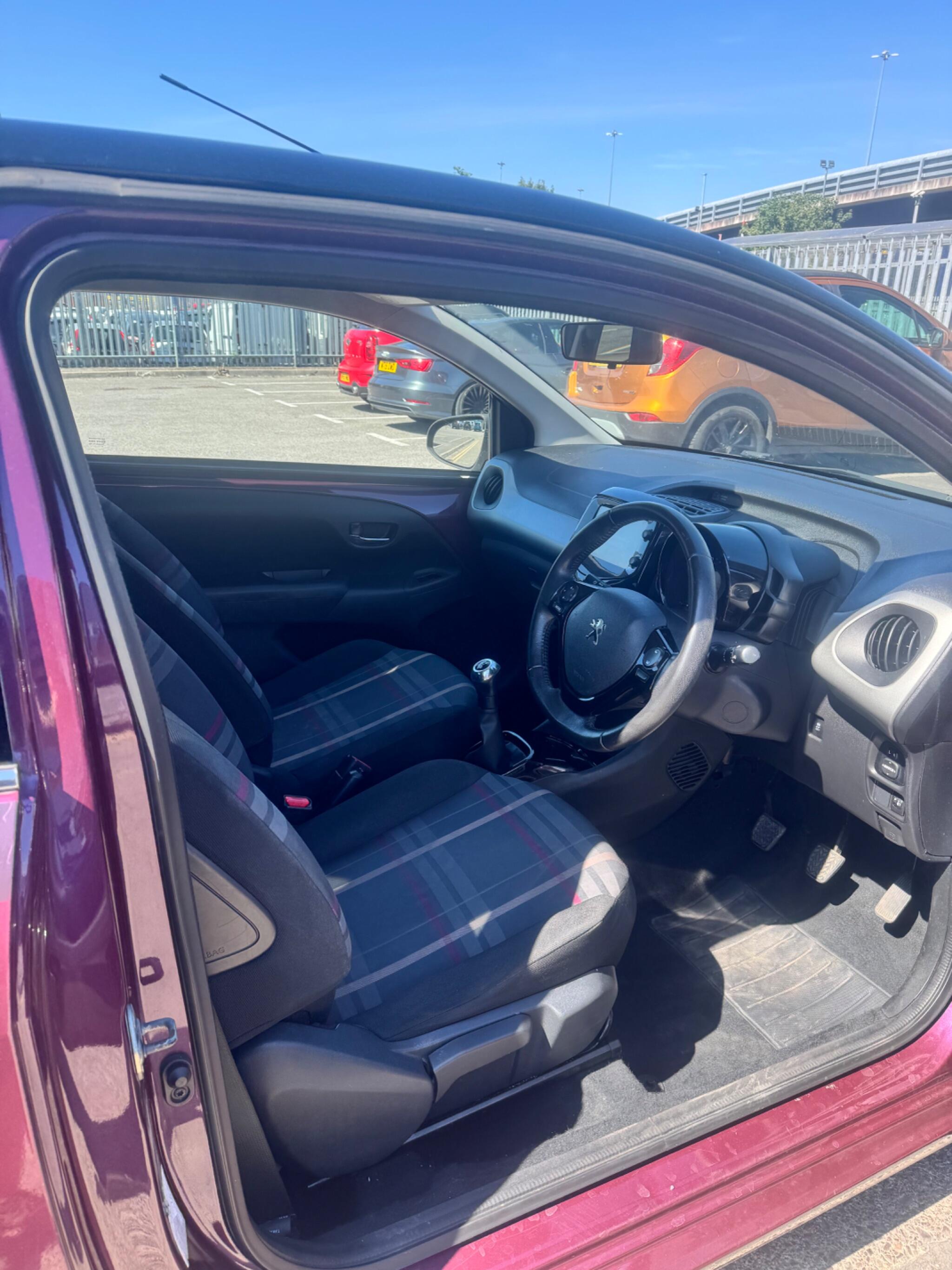 Peugeot 108 view 24