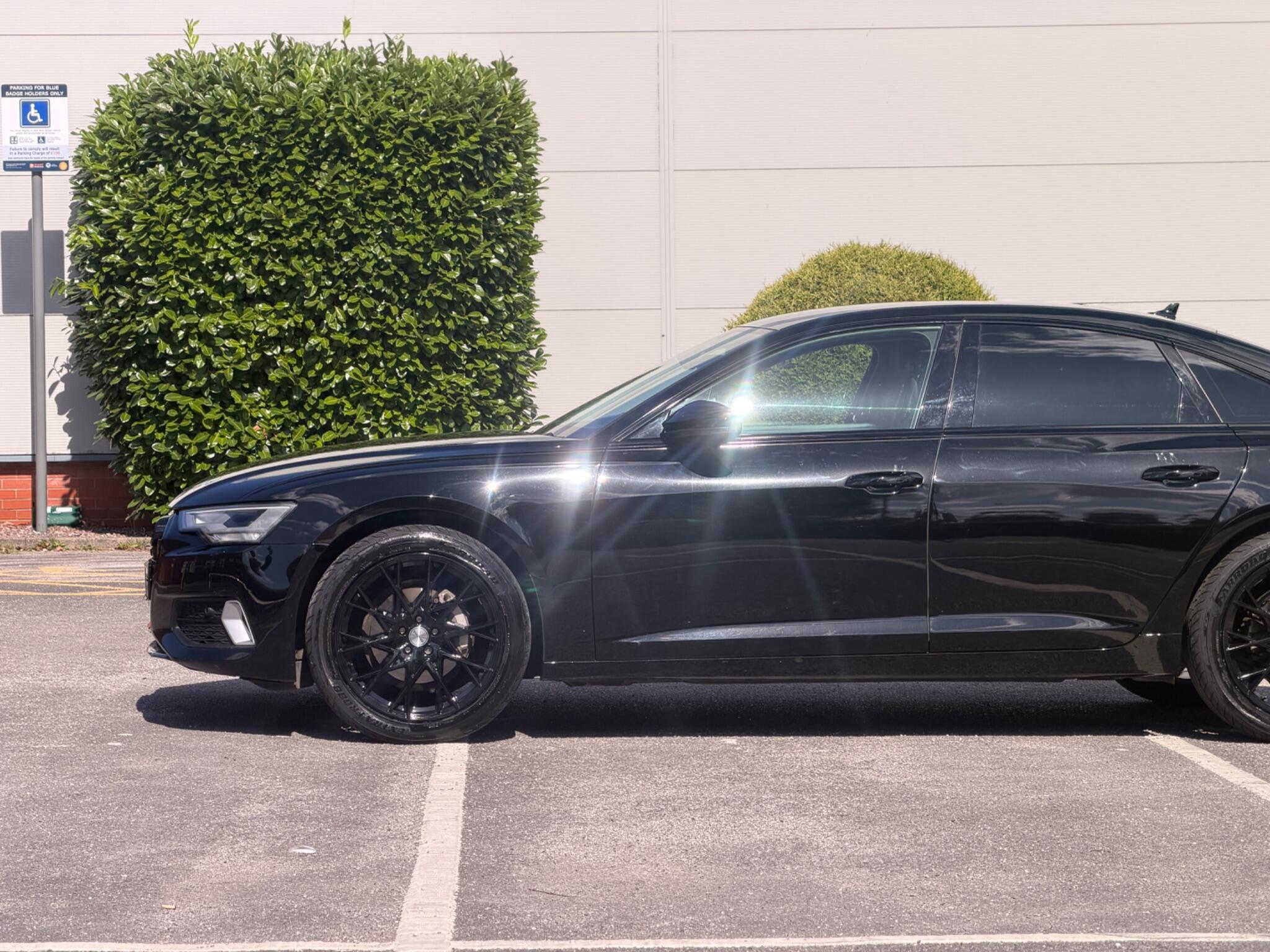 Audi A6 Saloon view 25