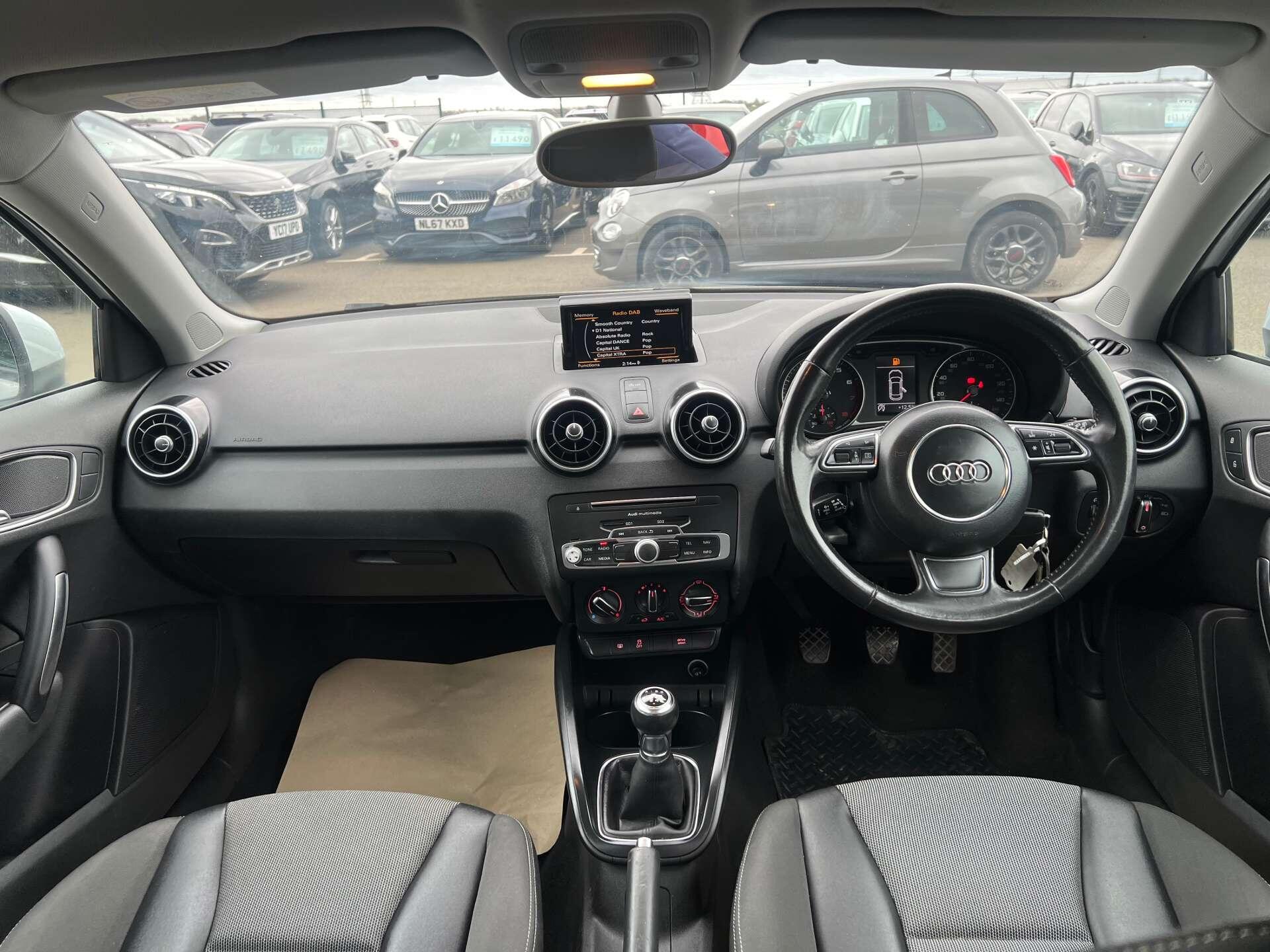 Audi A1 view 21